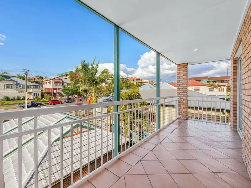 5/24 Baragoola Street, Coorparoo Leased by Aurora Property - image 2