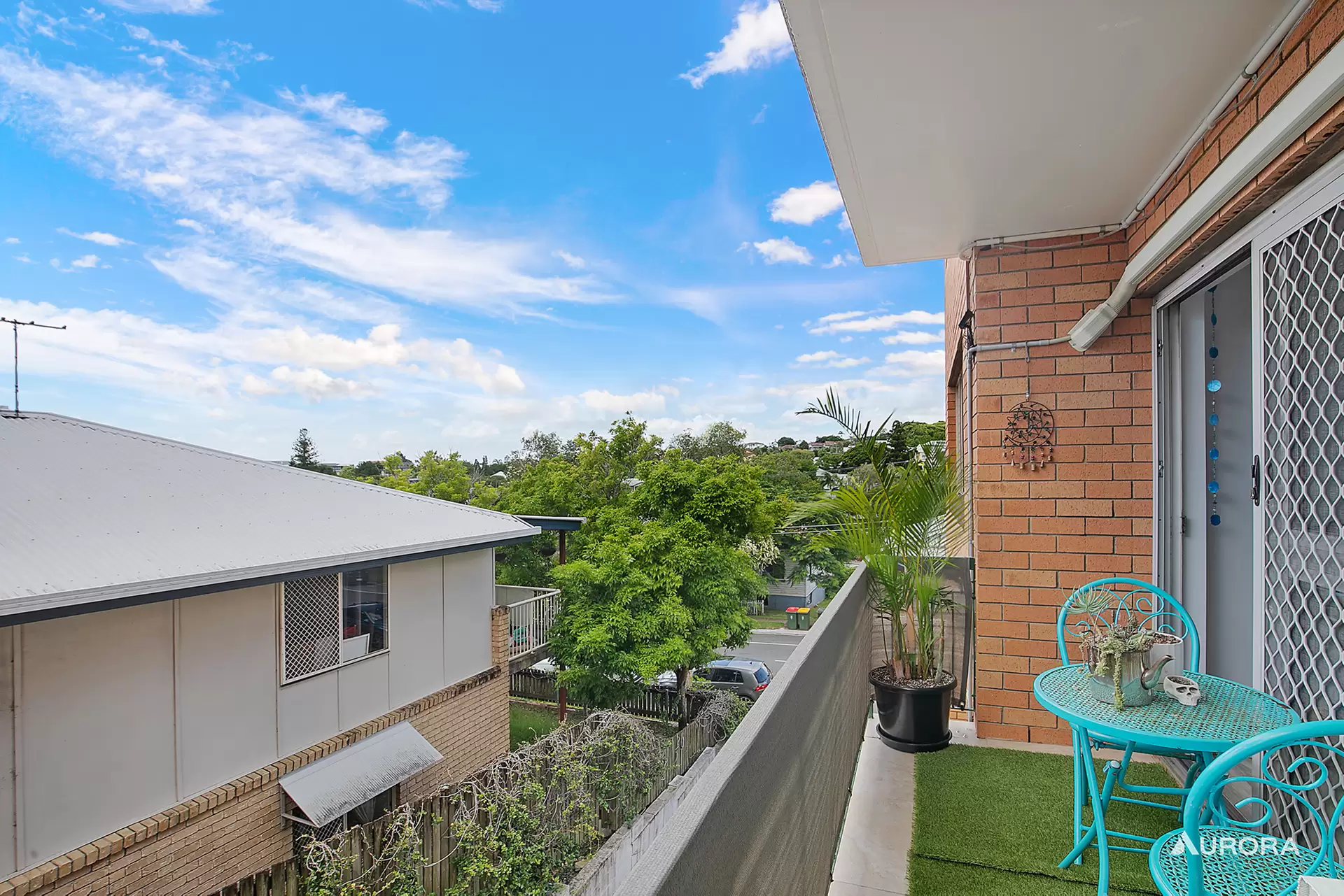 1/56 Pembroke Road, Coorparoo Sold by Aurora Property - image 1