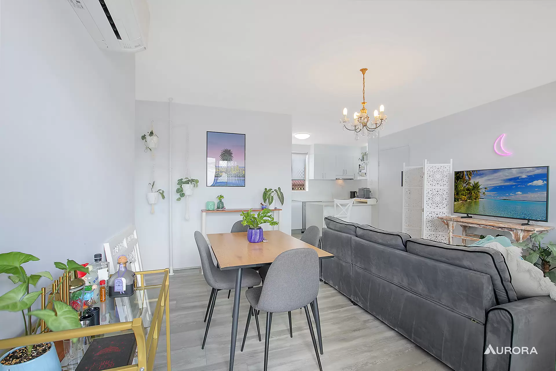 1/56 Pembroke Road, Coorparoo Sold by Aurora Property - image 1