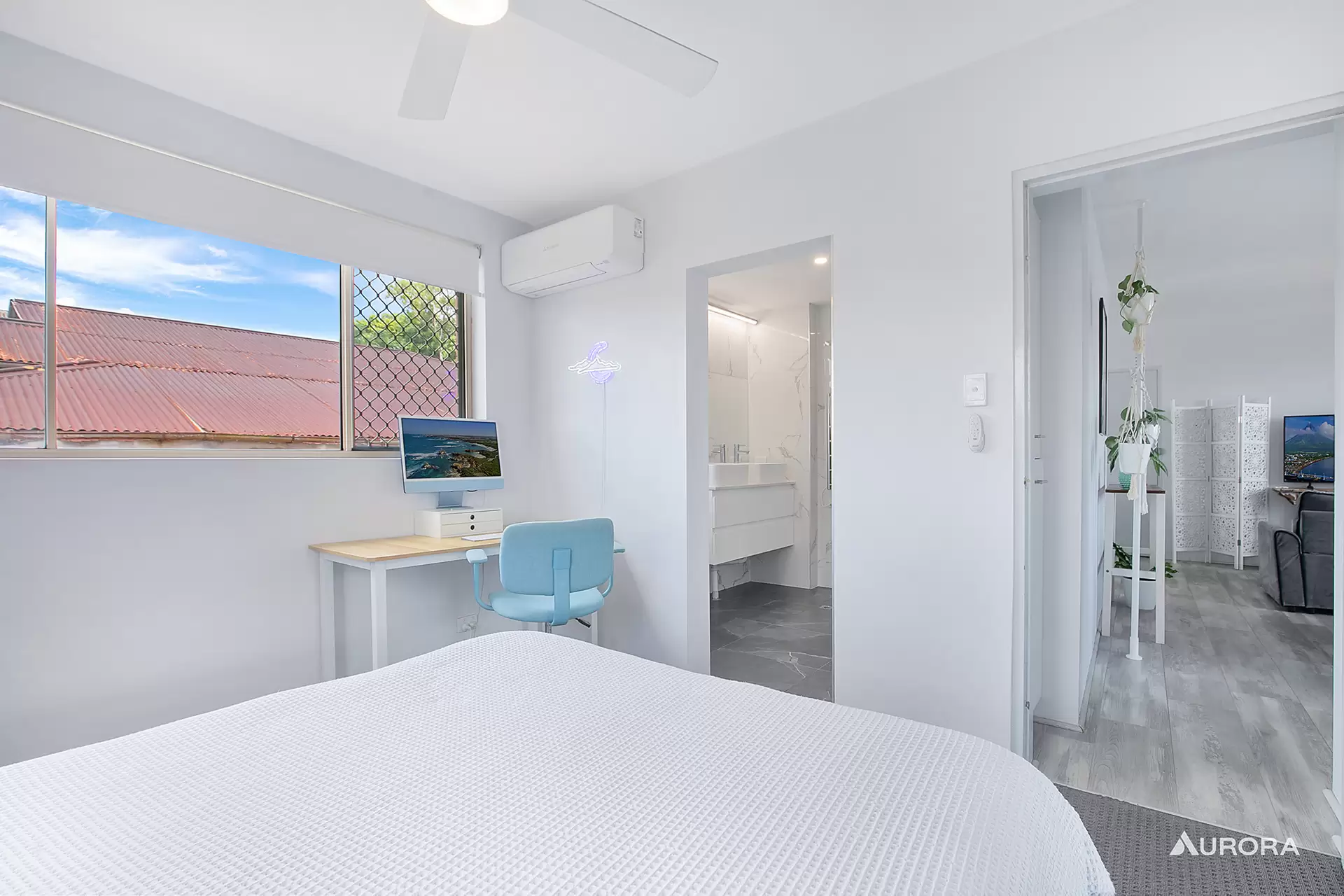 1/56 Pembroke Road, Coorparoo Sold by Aurora Property - image 1