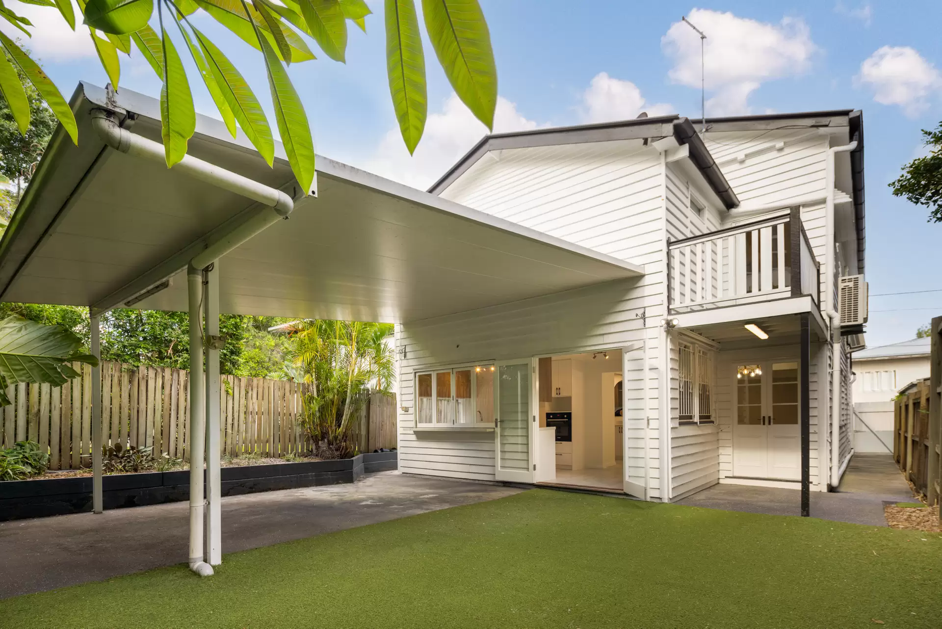 21 Flower Street, Woolloongabba Sold by Aurora Property - image 1