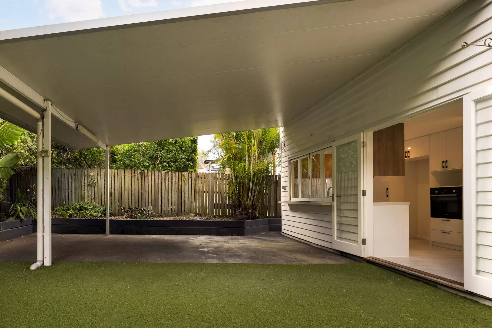21 Flower Street, Woolloongabba Sold by Aurora Property - image 18