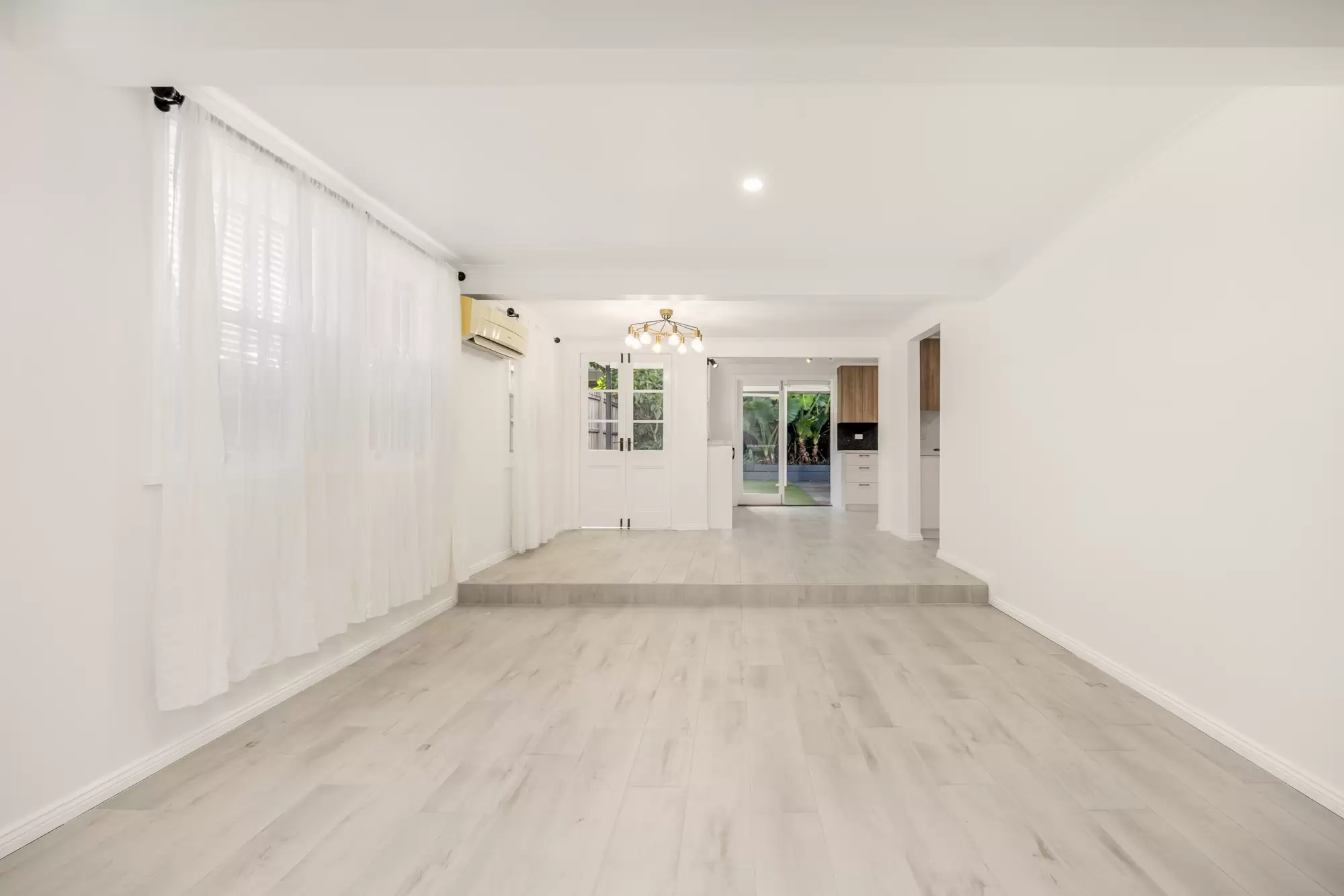 21 Flower Street, Woolloongabba Sold by Aurora Property - image 7