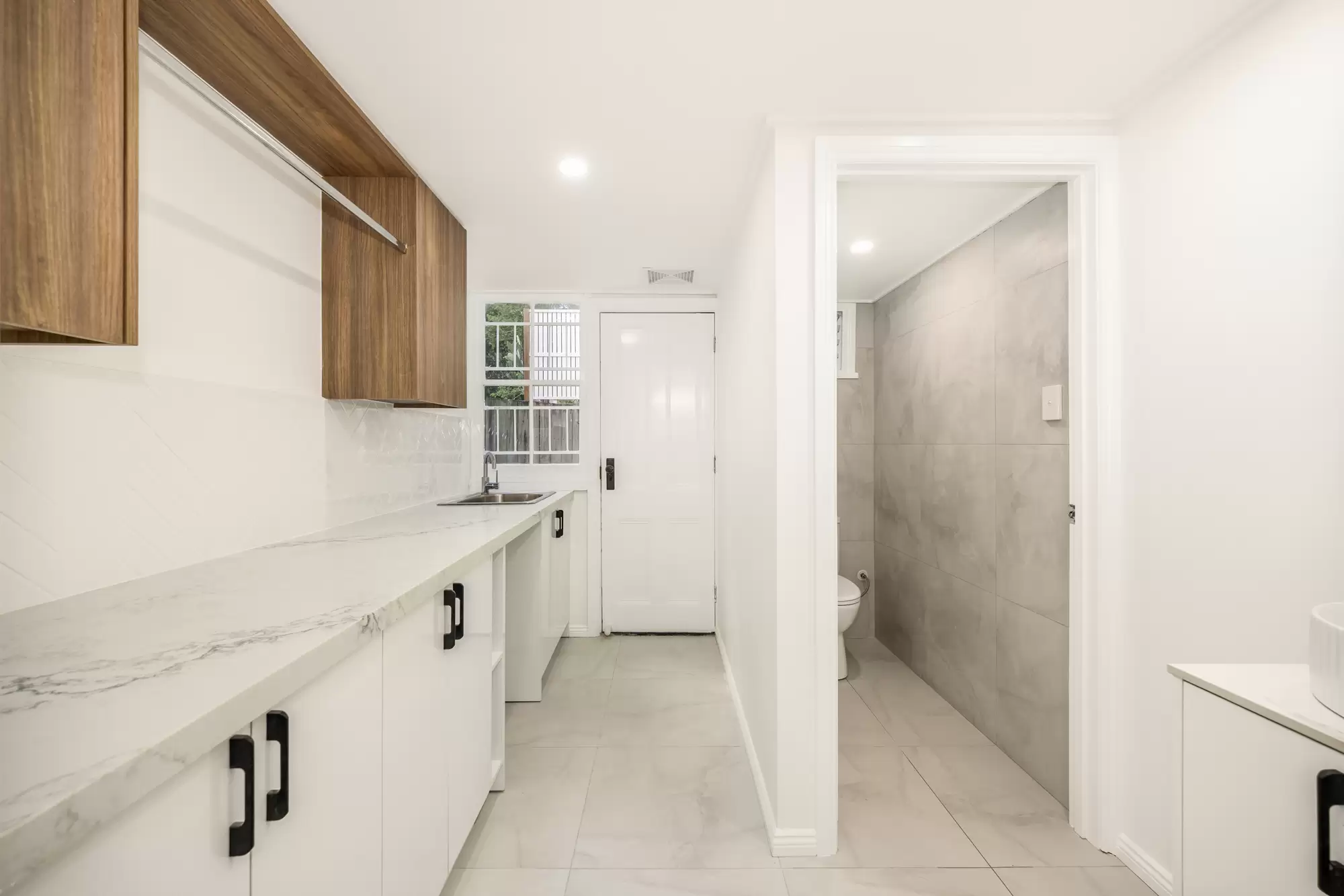 21 Flower Street, Woolloongabba Sold by Aurora Property - image 9