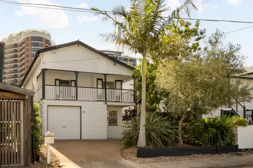21 Flower Street, Woolloongabba Sold by Aurora Property