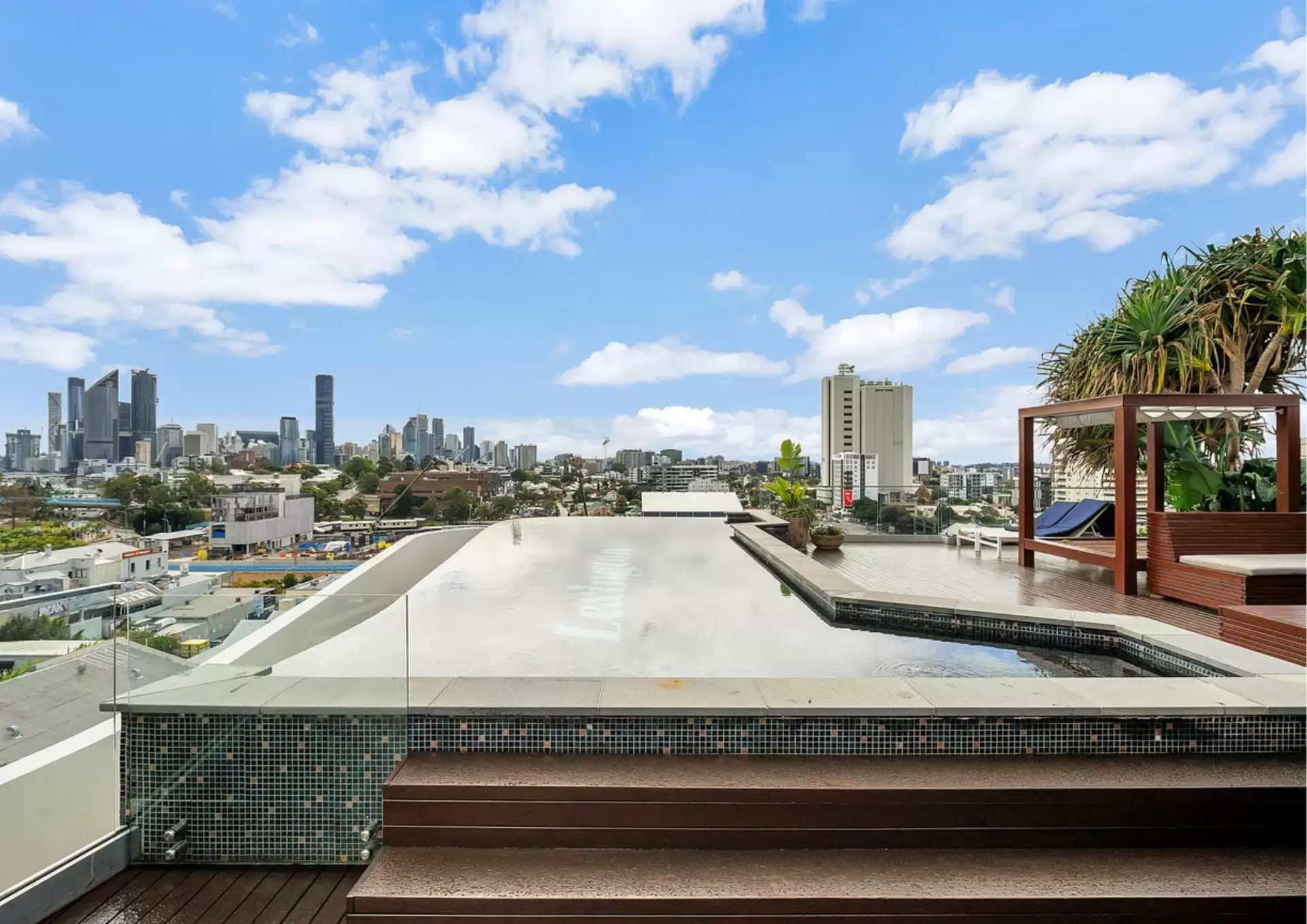 807/18 Hubert Street, Woolloongabba For Sale by Aurora Property - image 1