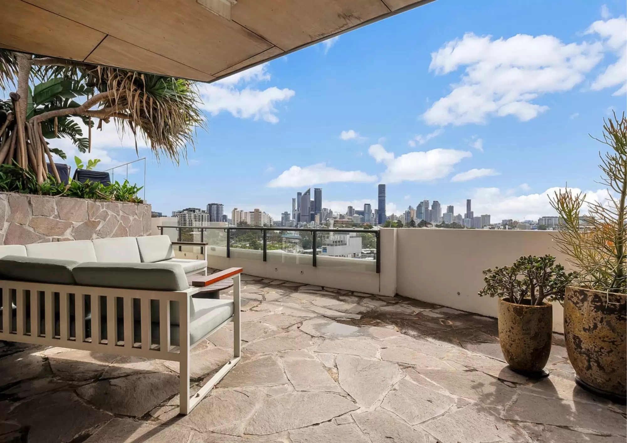 807/18 Hubert Street, Woolloongabba For Sale by Aurora Property - image 2