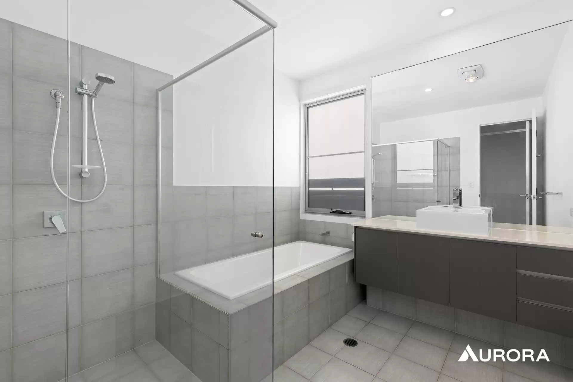 10 Parry Street, Bulimba Leased by Aurora Property - image 1