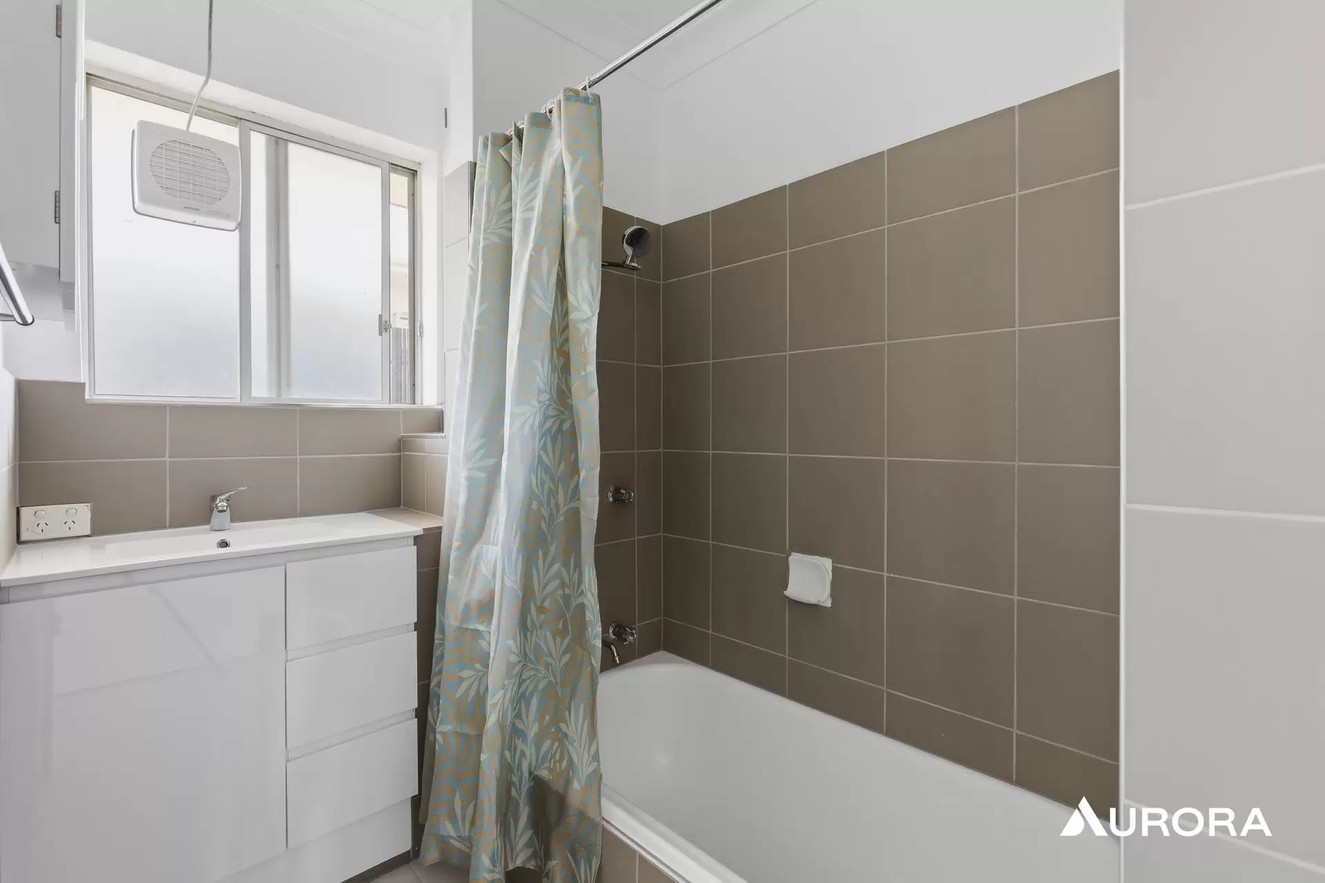 6/86 Stevenson Street, Ascot Leased by Aurora Property - image 1
