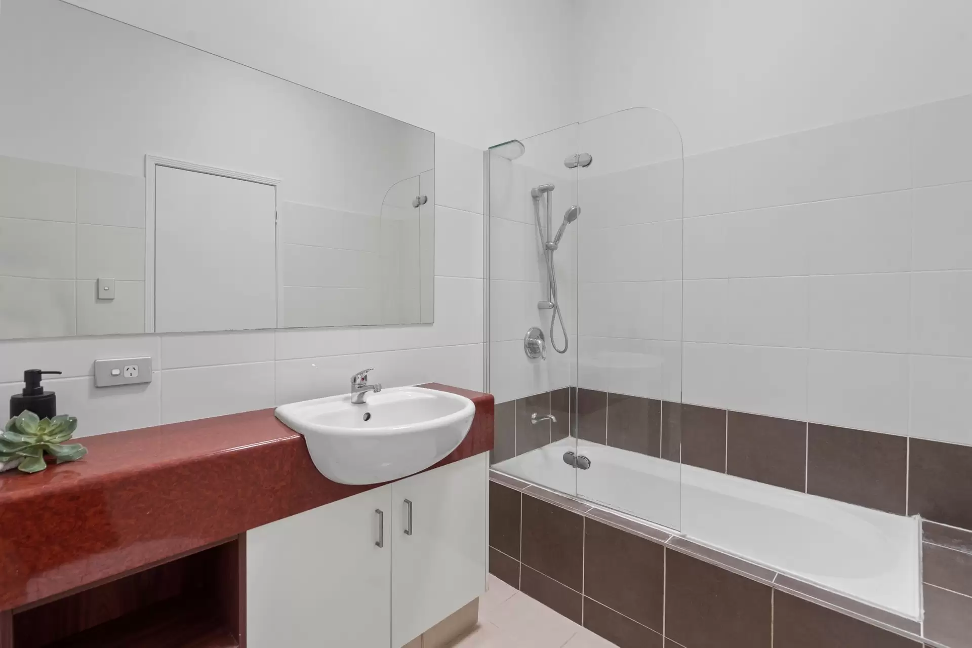 13/233 Gympie Road, Kedron Sold by Aurora Property - image 1