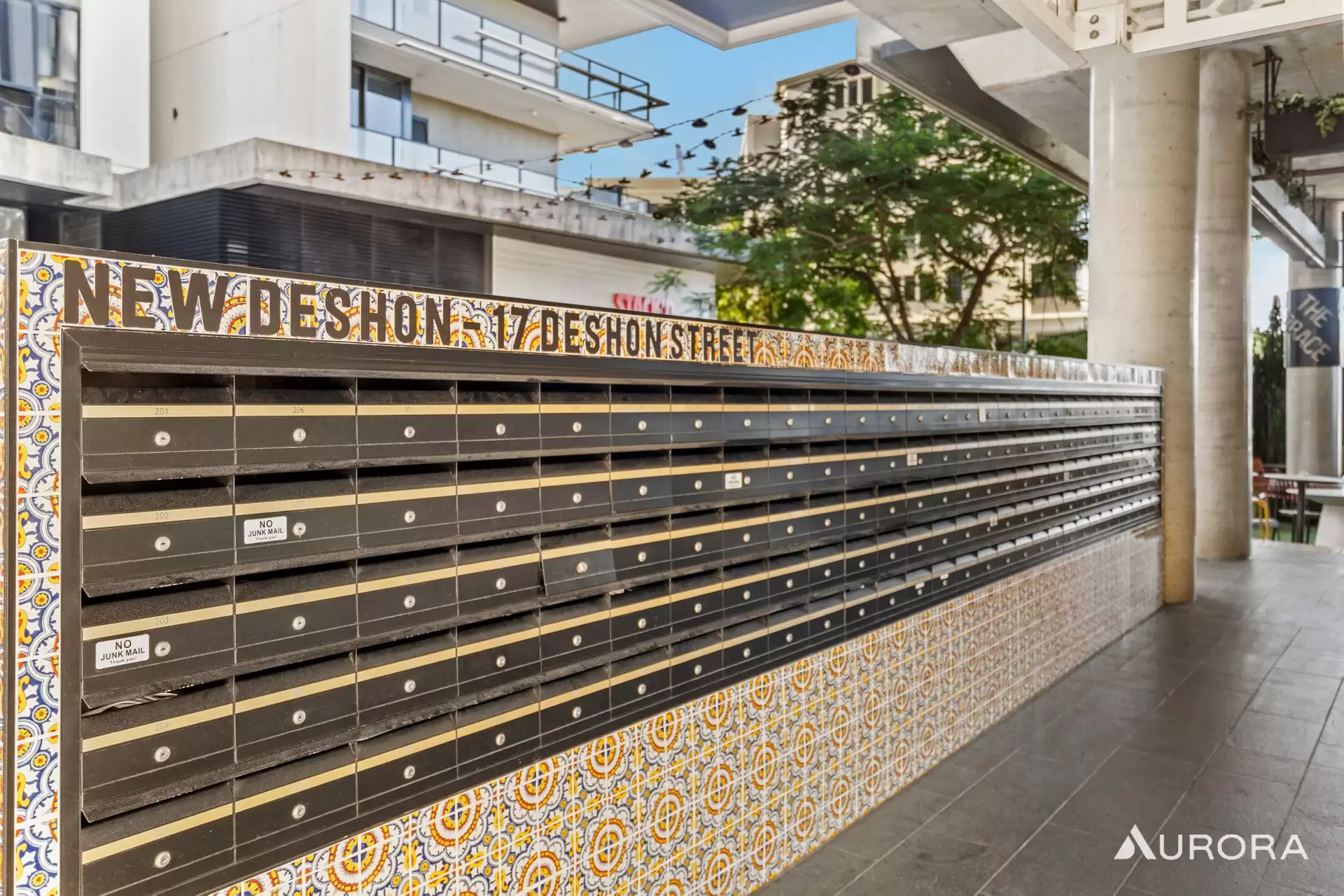 907/17 Deshon Street, Woolloongabba Sold by Aurora Property - image 1