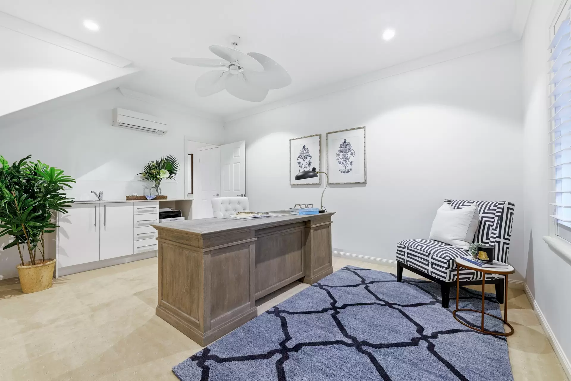 4 Merion Place, Carindale Sold by Aurora Property - image 1