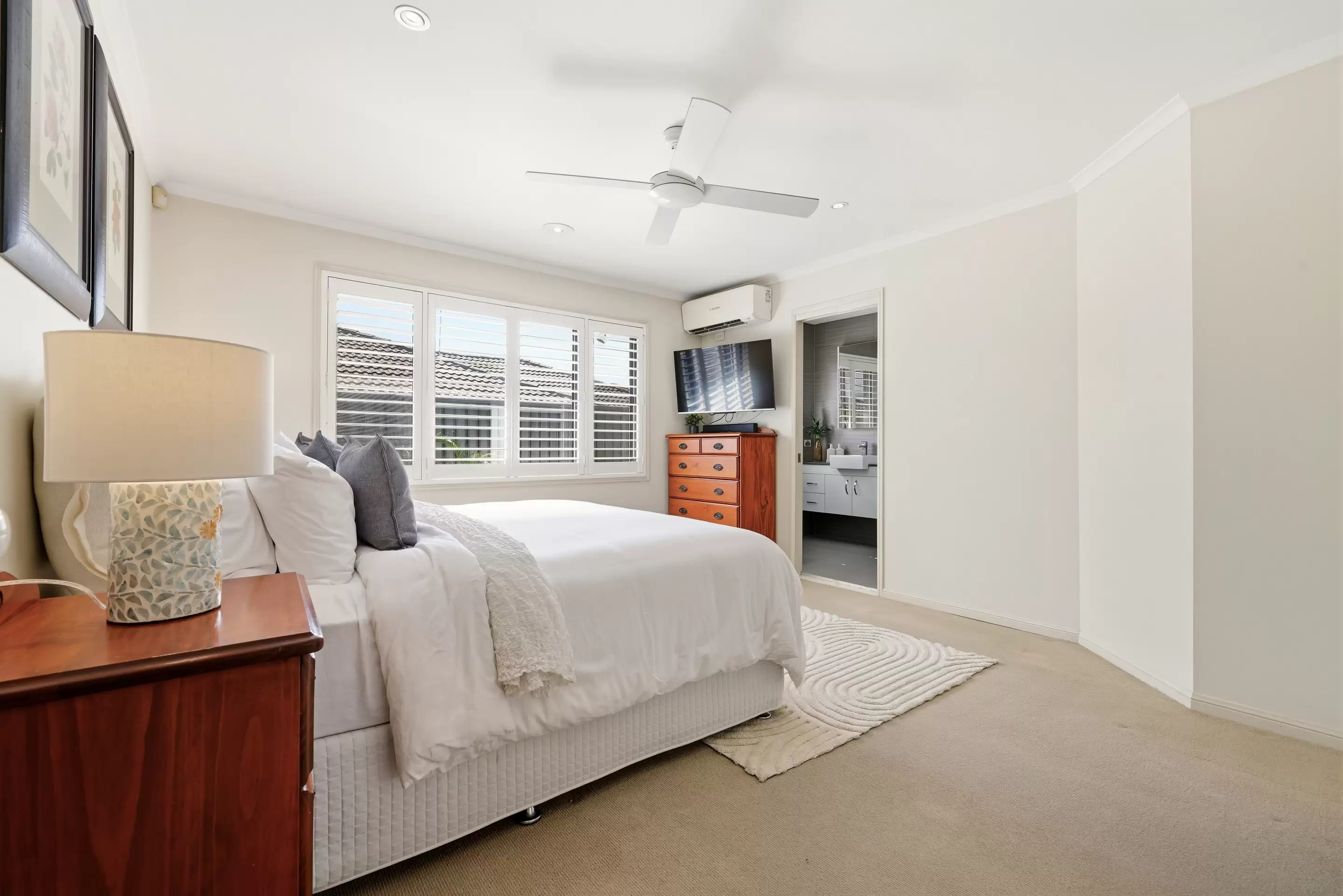70 Coventry Circuit, Carindale Sold by Aurora Property - image 2