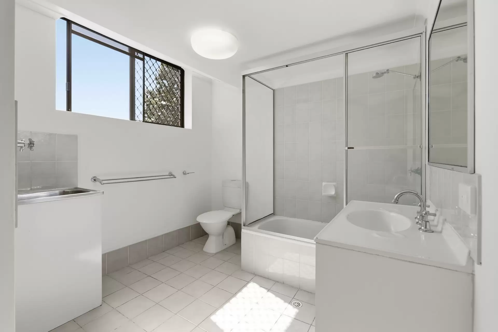 5/23 Wongara Street, Clayfield Leased by Aurora Property - image 1