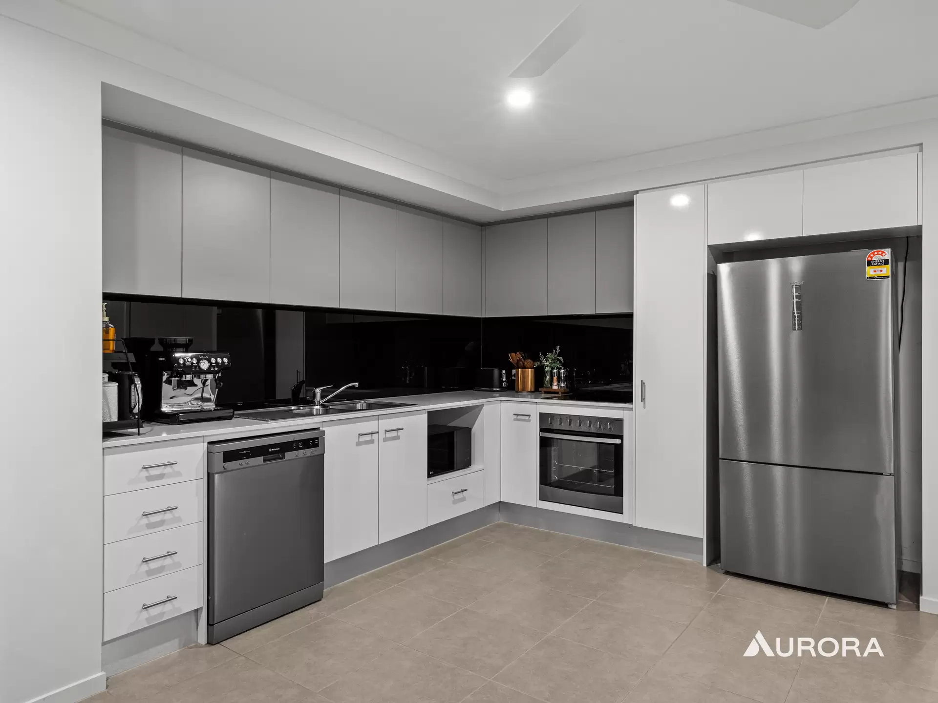 31/9 Springfield College Drive, Springfield Sold by Aurora Property - image 1