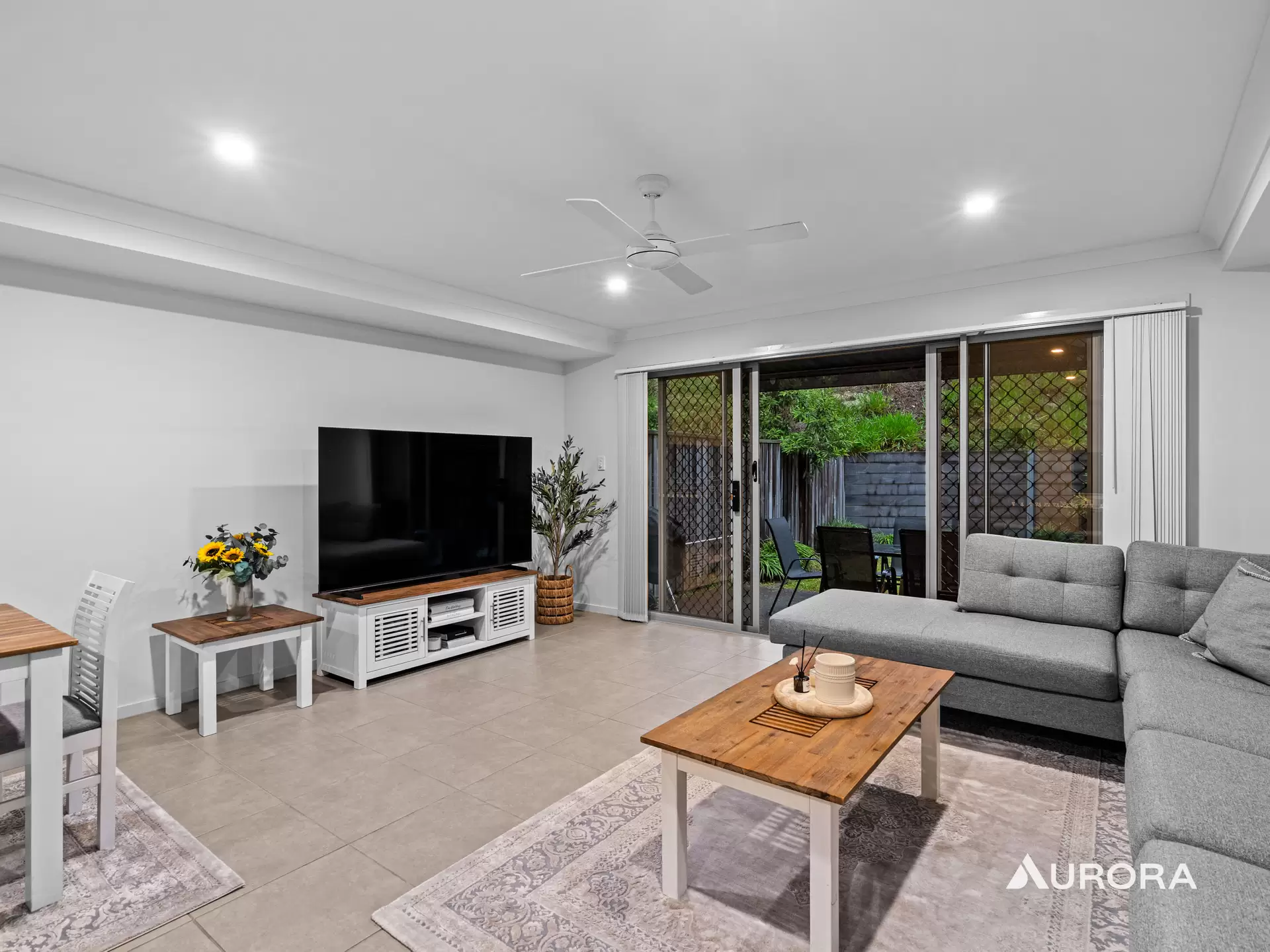 31/9 Springfield College Drive, Springfield Sold by Aurora Property - image 1