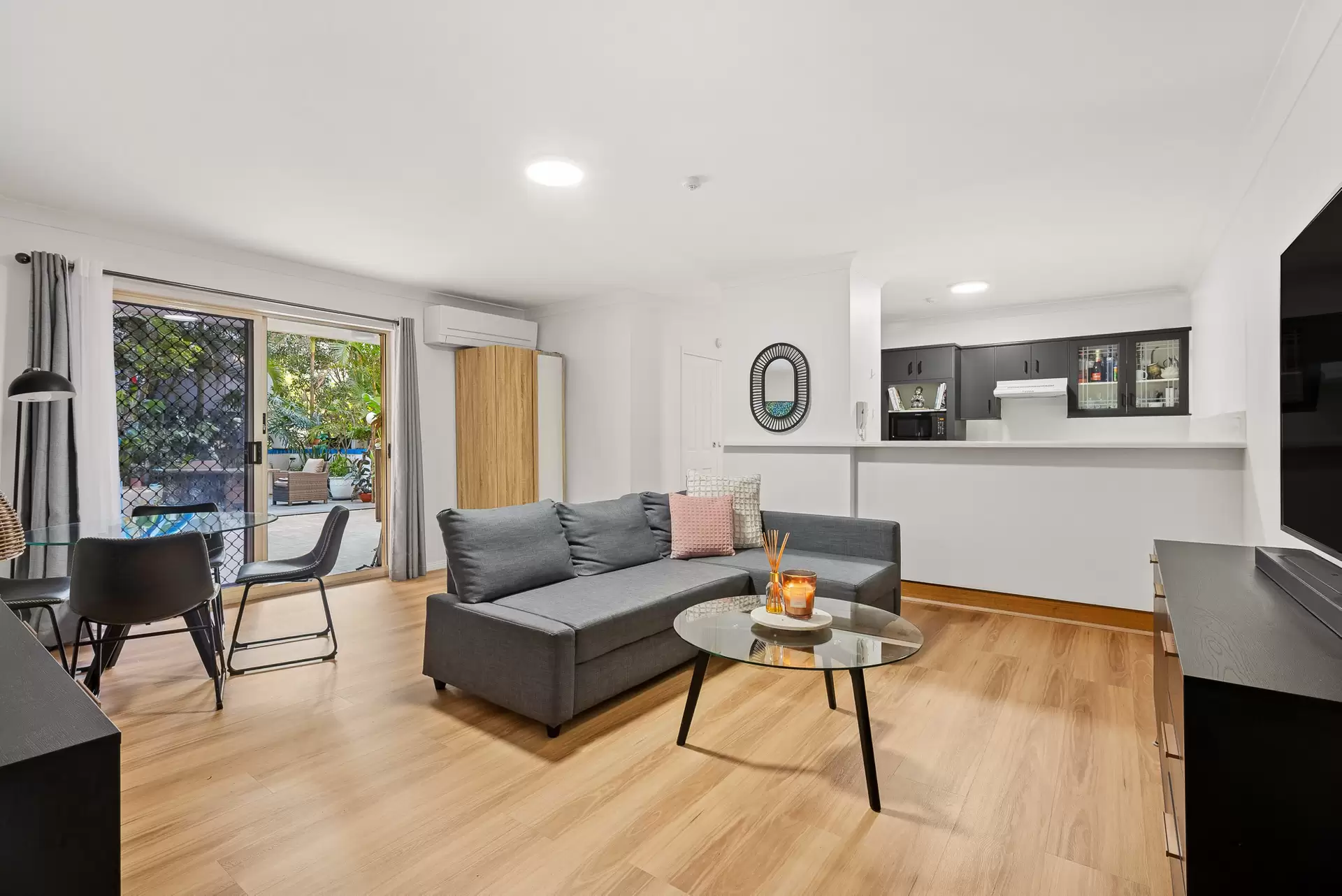 4/234 Shafston Av, Kangaroo Point Leased by Aurora Property - image 1