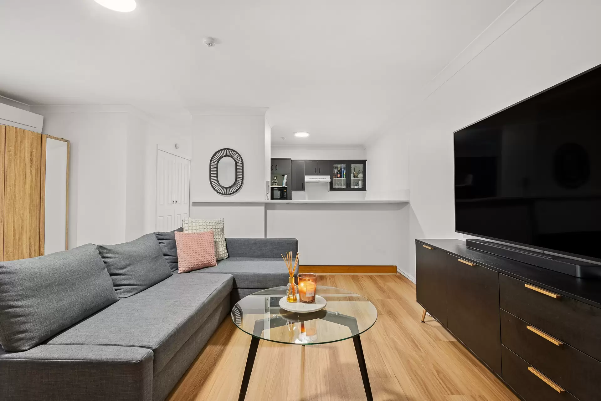 4/234 Shafston Av, Kangaroo Point Leased by Aurora Property - image 1