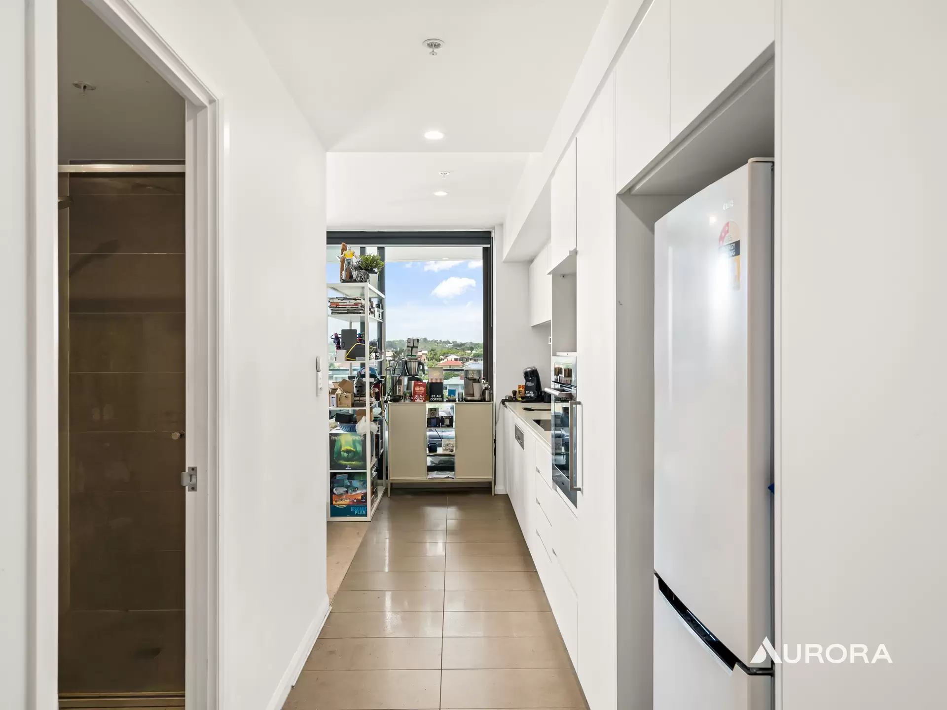 21006/300 Old Cleveland Road, Coorparoo Sold by Aurora Property - image 1