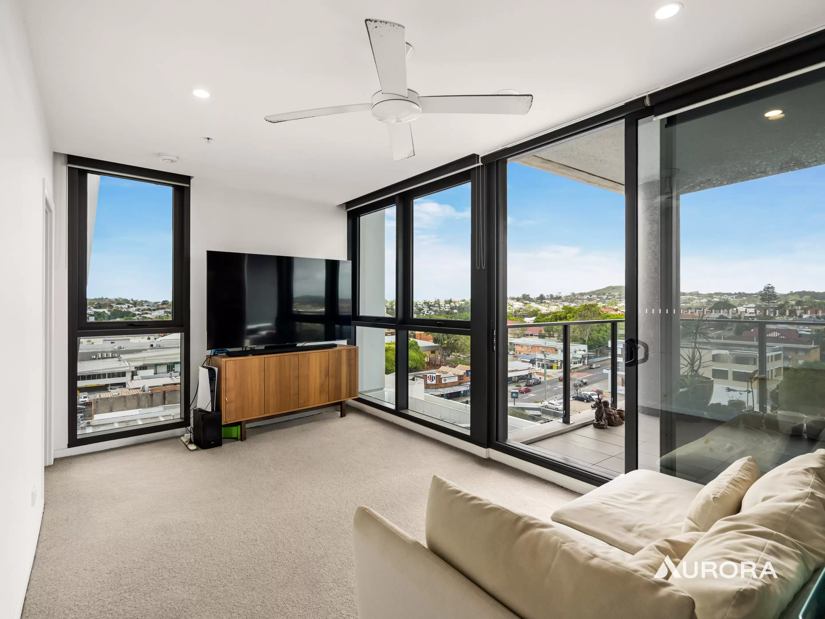 21006/300 Old Cleveland Road, Coorparoo Sold by Aurora Property - image 7