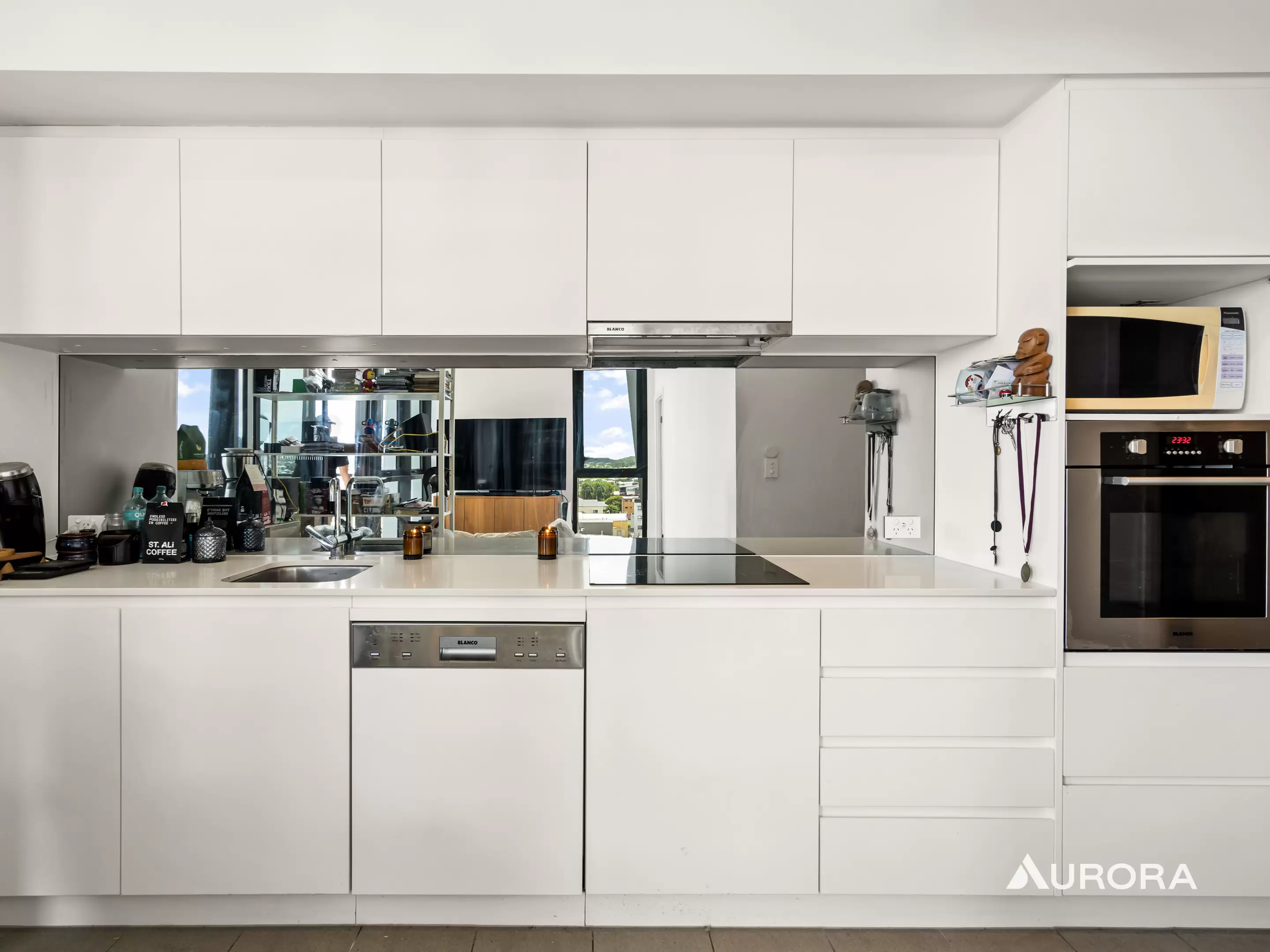 21006/300 Old Cleveland Road, Coorparoo Sold by Aurora Property - image 5