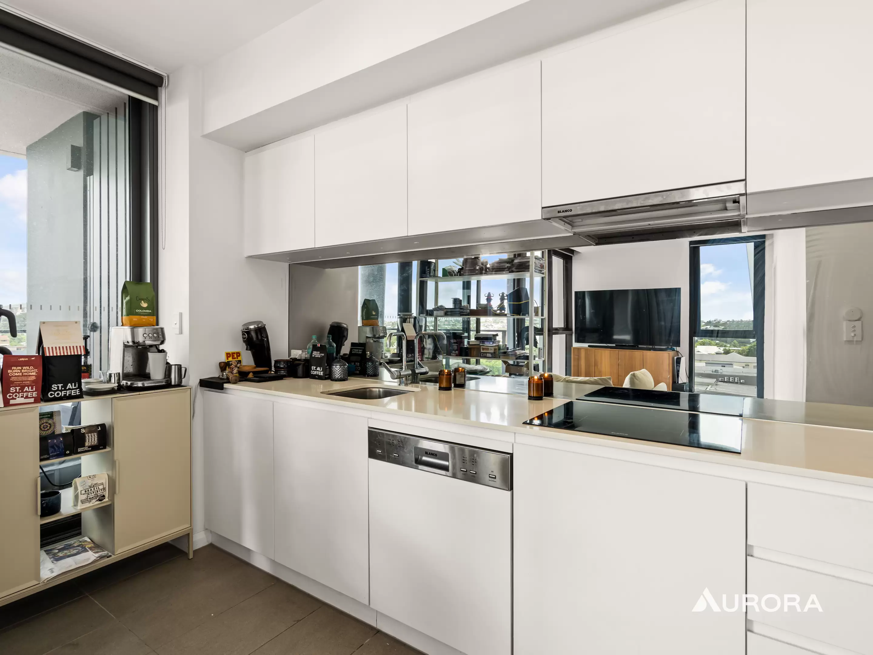 21006/300 Old Cleveland Road, Coorparoo Sold by Aurora Property - image 4