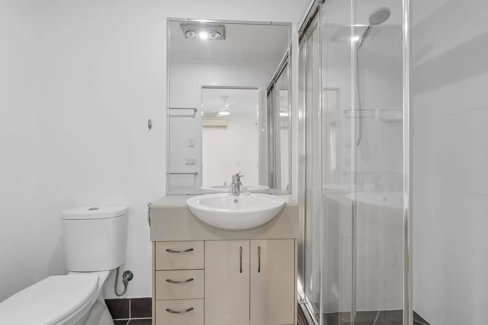 4/4 Burnley Street, Newmarket Leased by Aurora Property - image 1