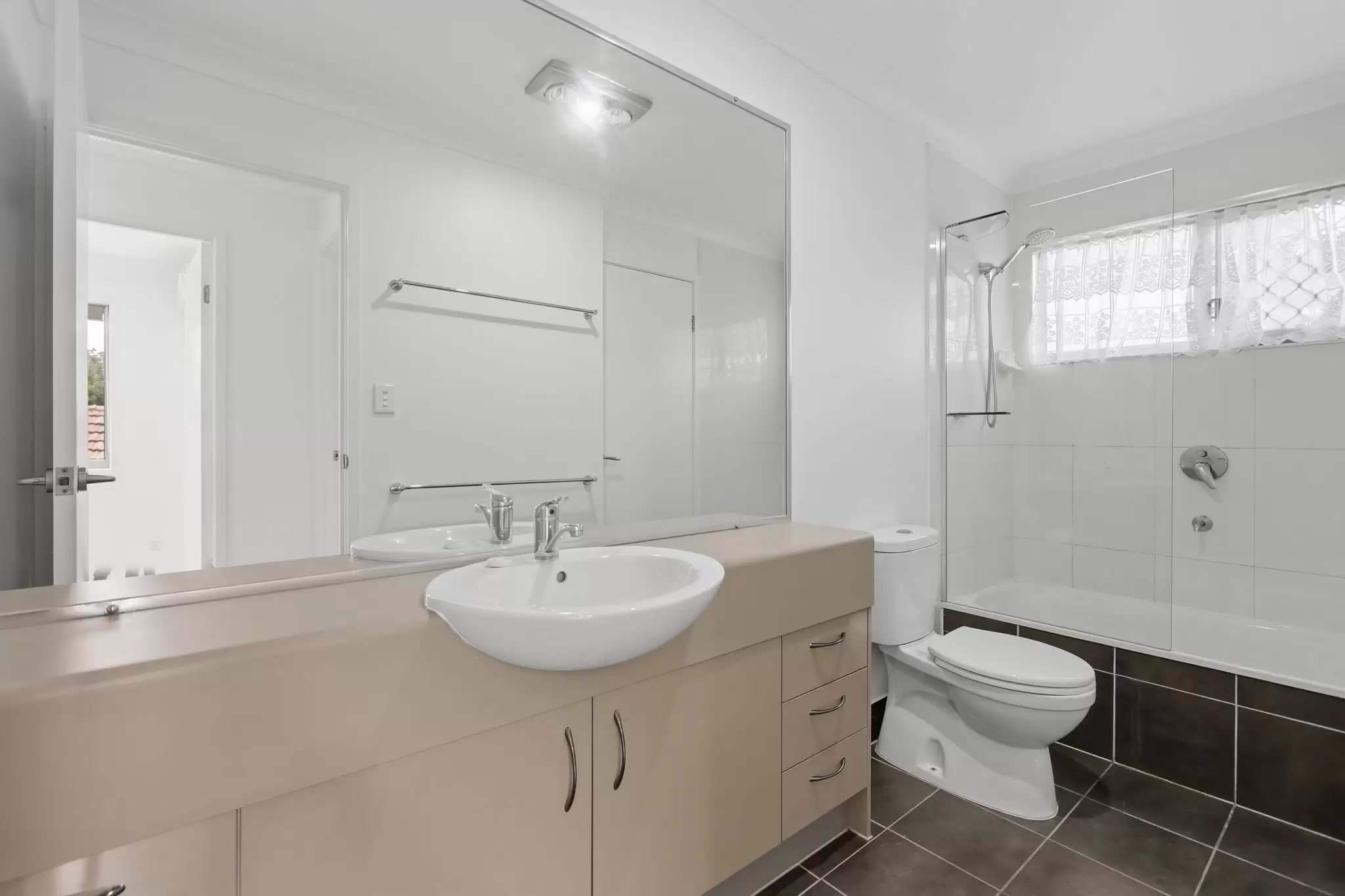 4/4 Burnley Street, Newmarket Leased by Aurora Property - image 17