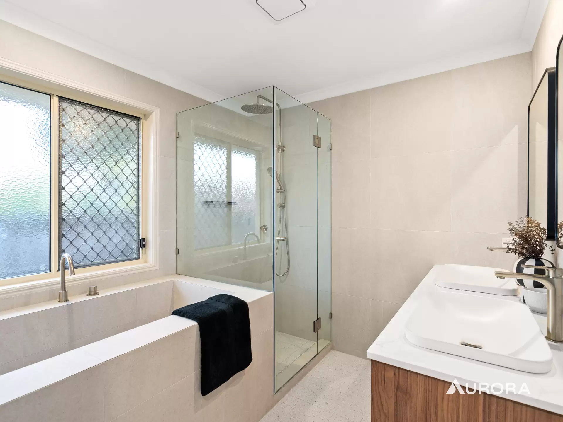 29 Newland Crescent, Parkinson Sold by Aurora Property - image 1