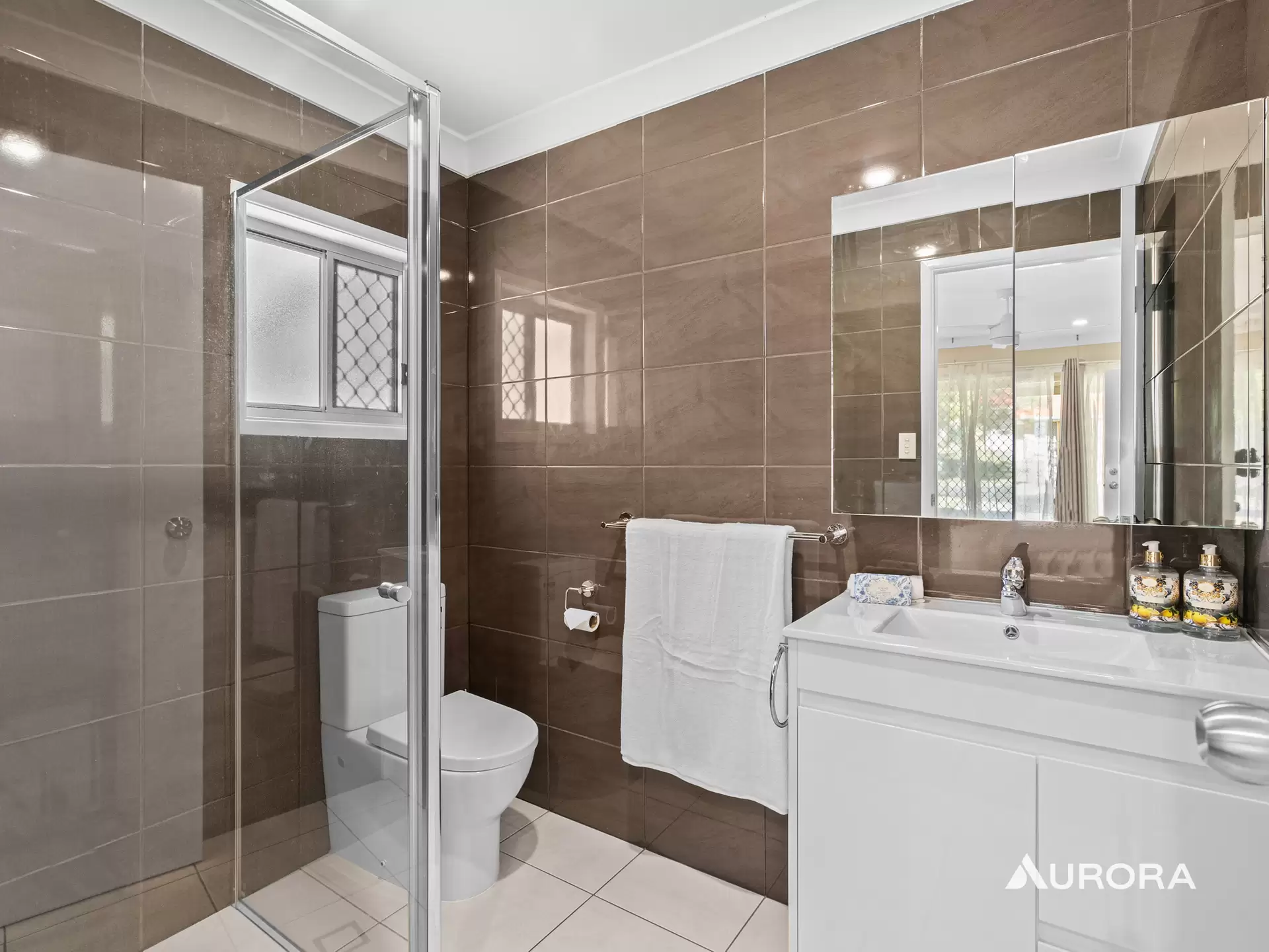 4 Peden Court, Calamvale Sold by Aurora Property - image 1