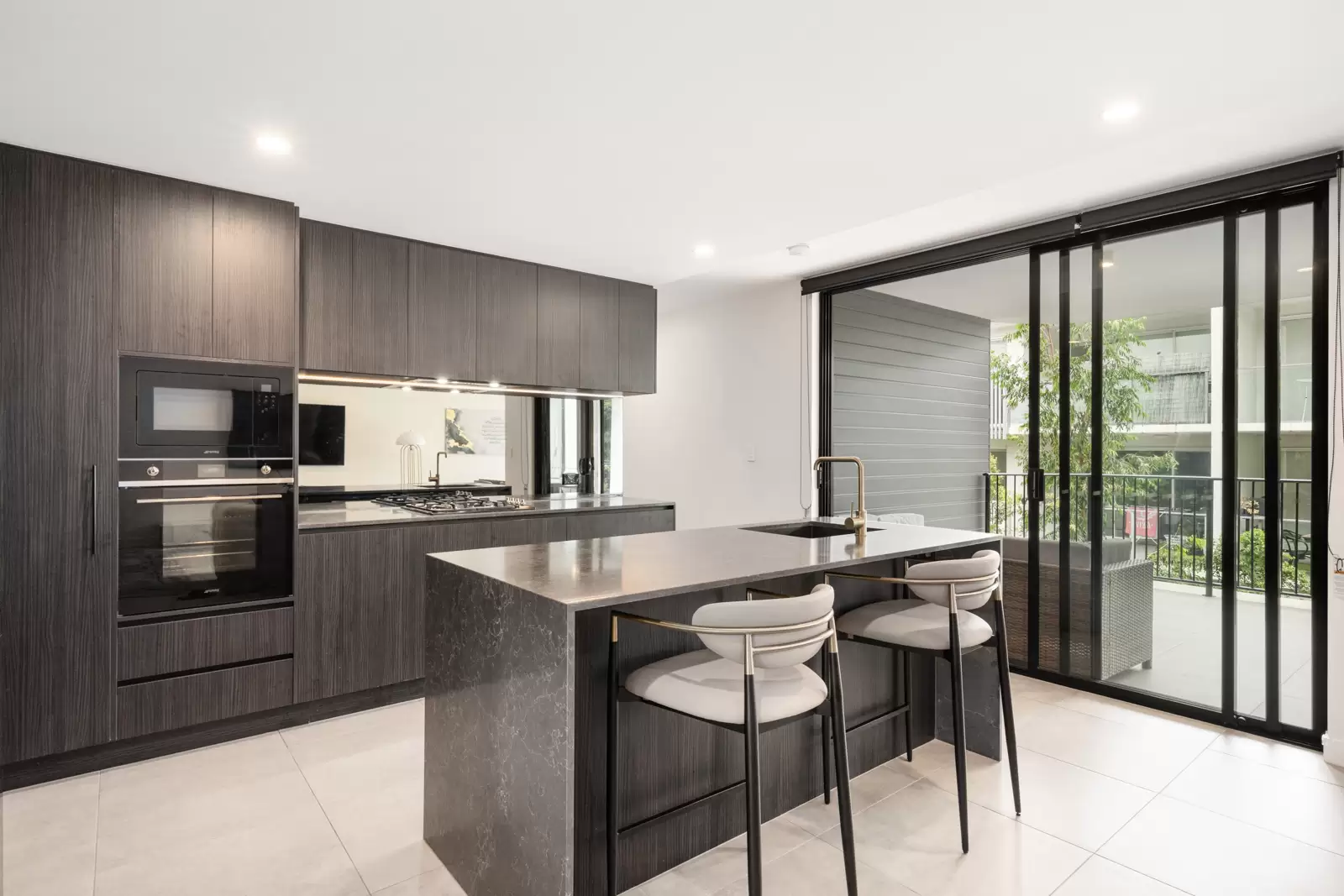 2204/43 Belgrave Street, Balmoral Sold by Aurora Property - image 2