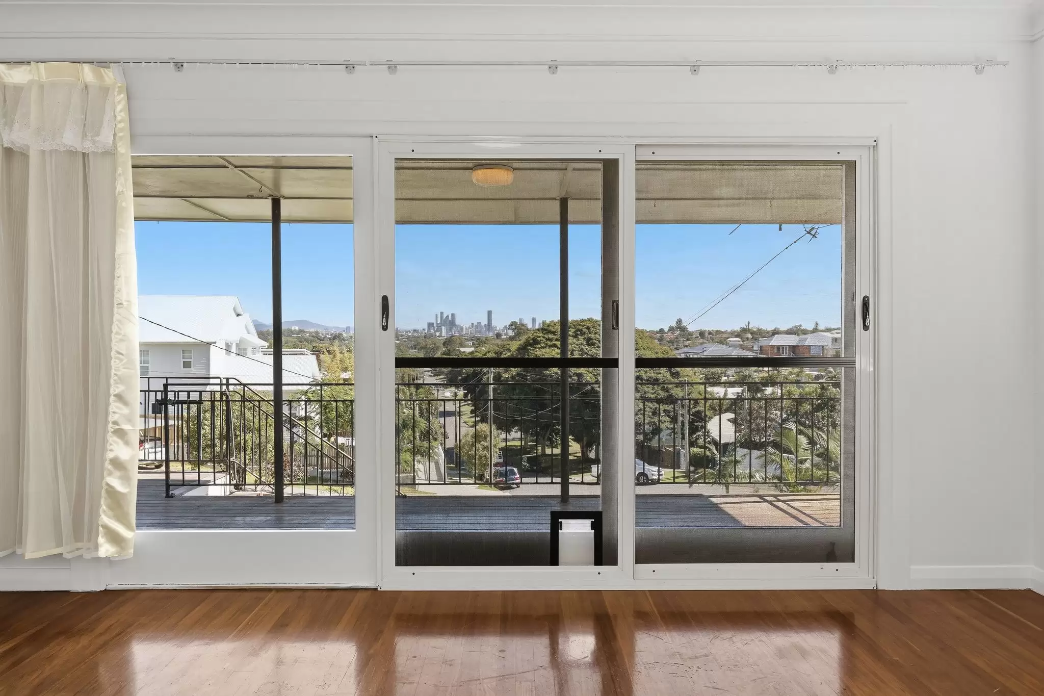 69 Dunrod St, Holland Park West Leased by Aurora Property - image 6