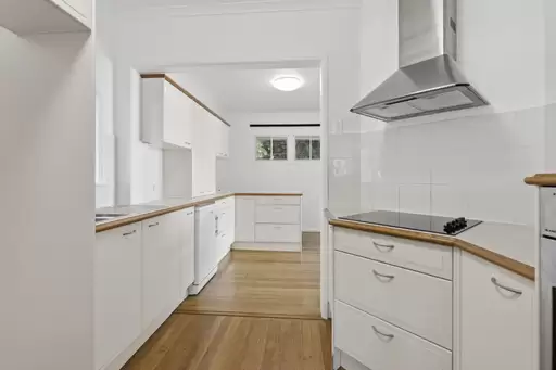 69 Dunrod St, Holland Park West Leased by Aurora Property