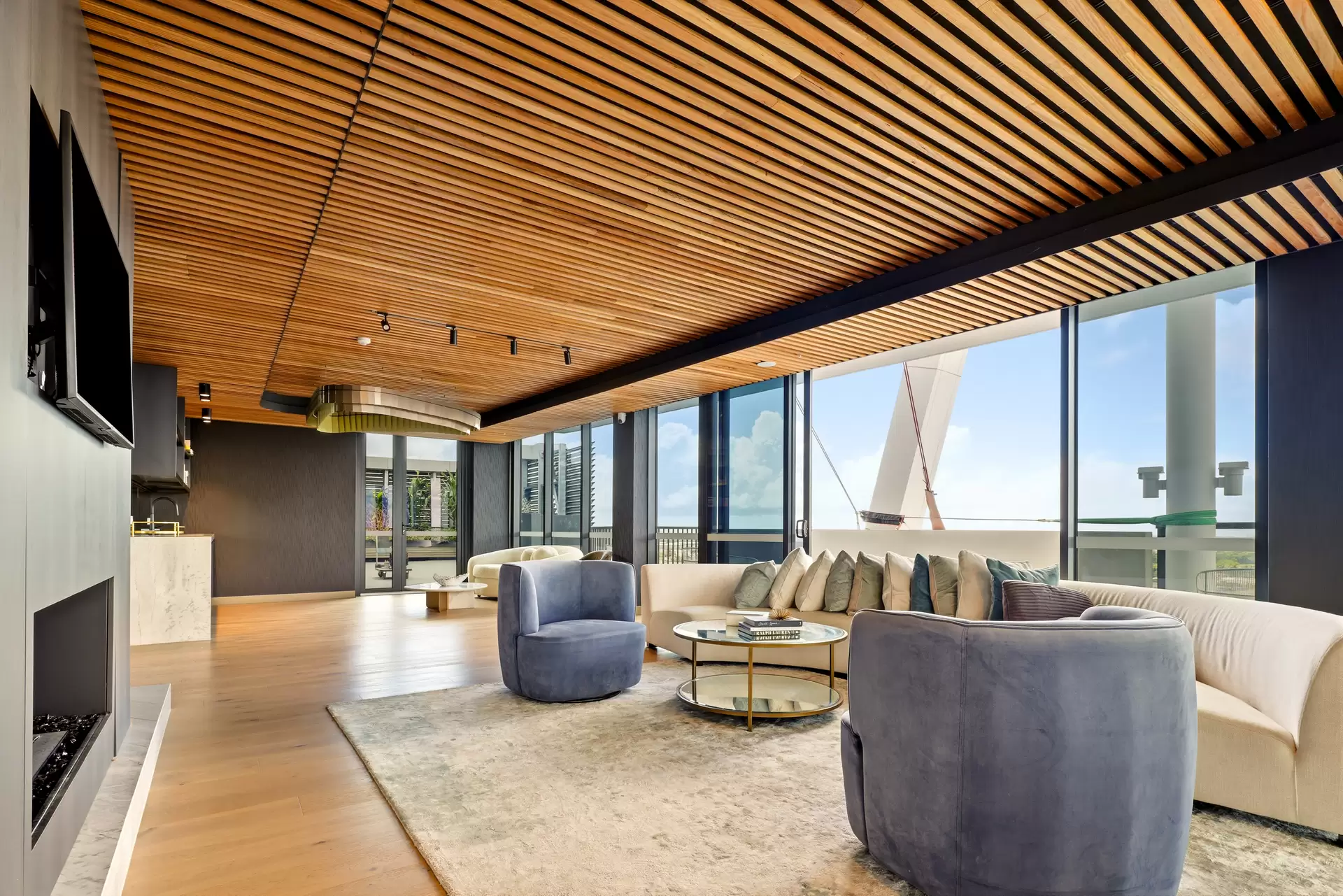 30801/15 Wharf Street, Hamilton Sold by Aurora Property - image 1