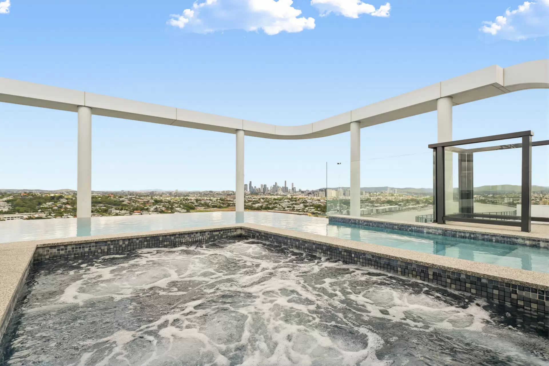 30801/15 Wharf Street, Hamilton Sold by Aurora Property - image 1