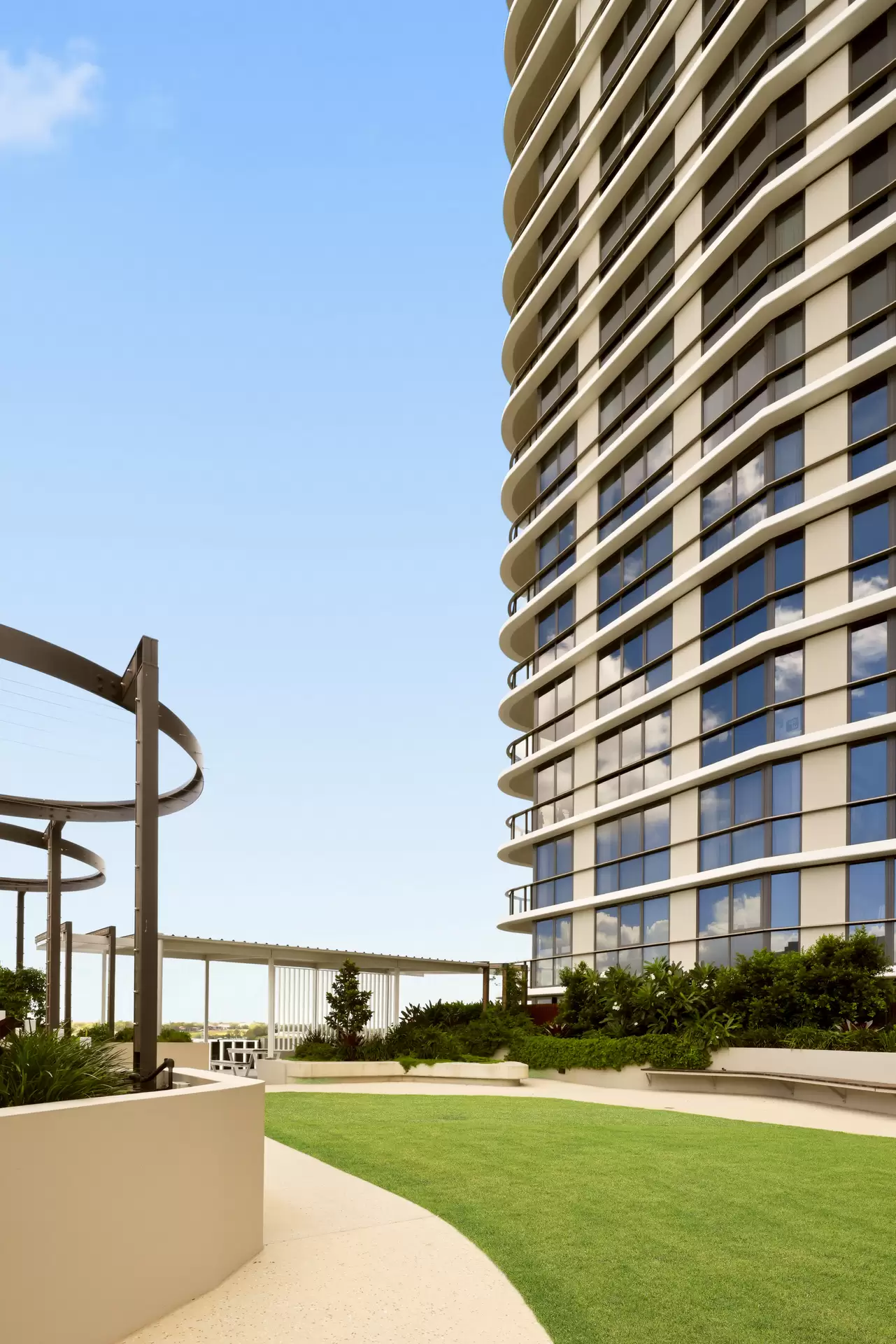 30801/15 Wharf Street, Hamilton Sold by Aurora Property - image 1