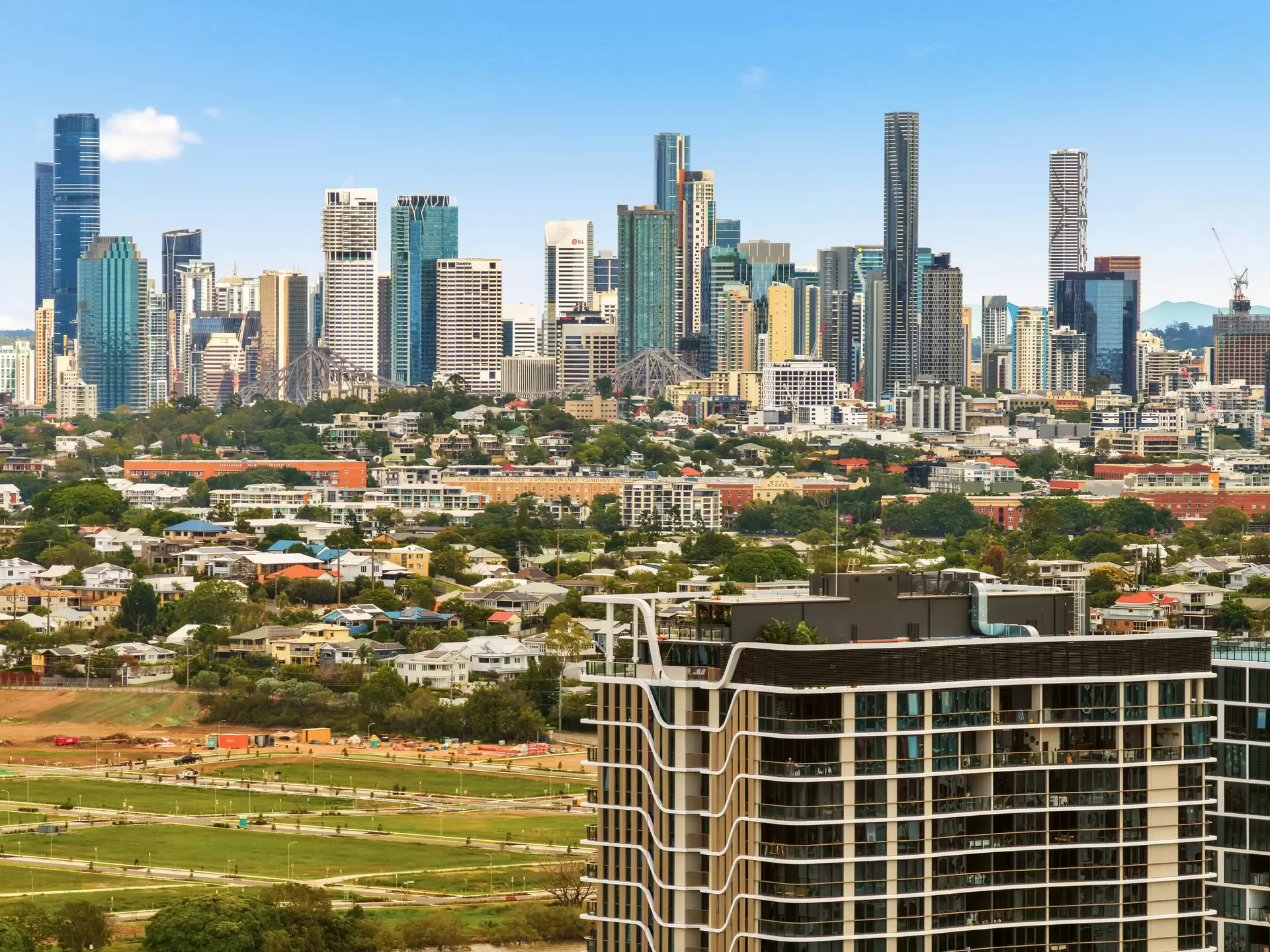 30801/15 Wharf Street, Hamilton Sold by Aurora Property - image 1