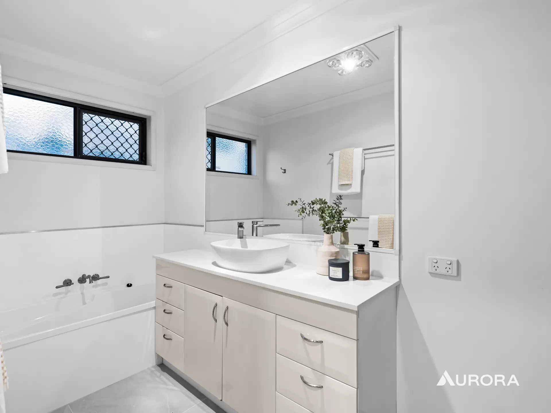 9 Clifford Close, Kuraby Sold by Aurora Property - image 1