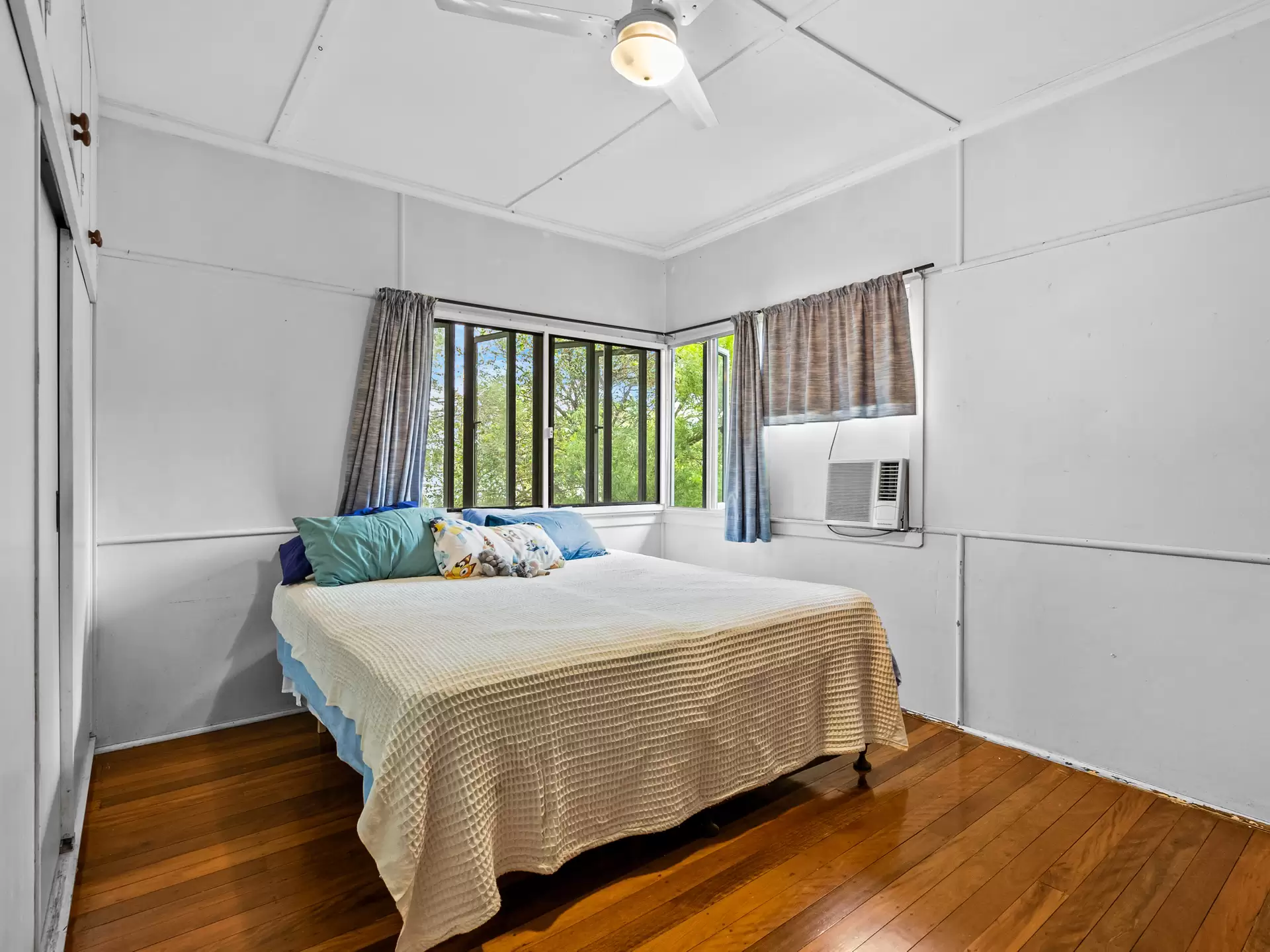 14 Chancellor Street, Sherwood Sold by Aurora Property - image 1
