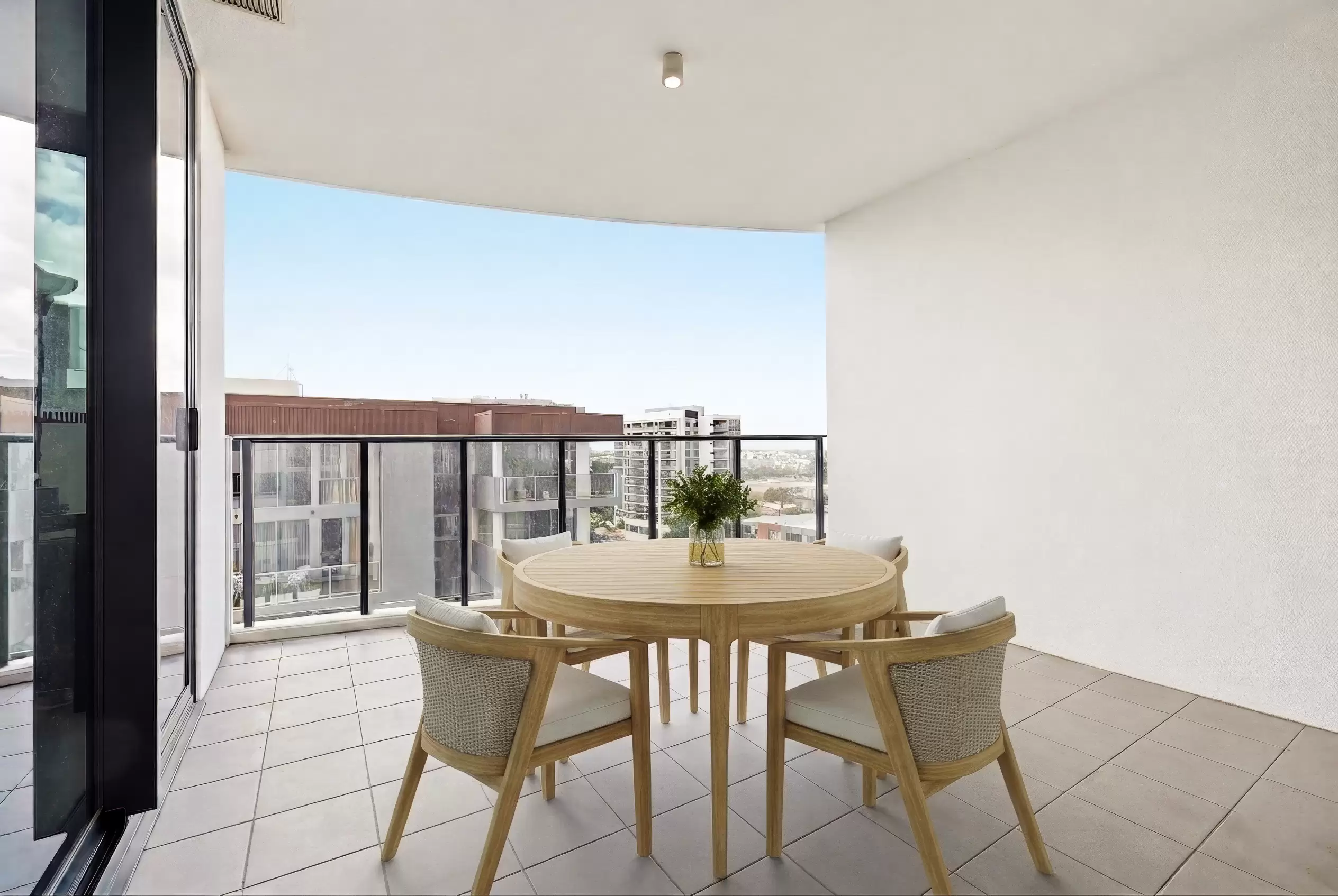 10806/7 Wharf Street, Hamilton Sold by Aurora Property - image 2