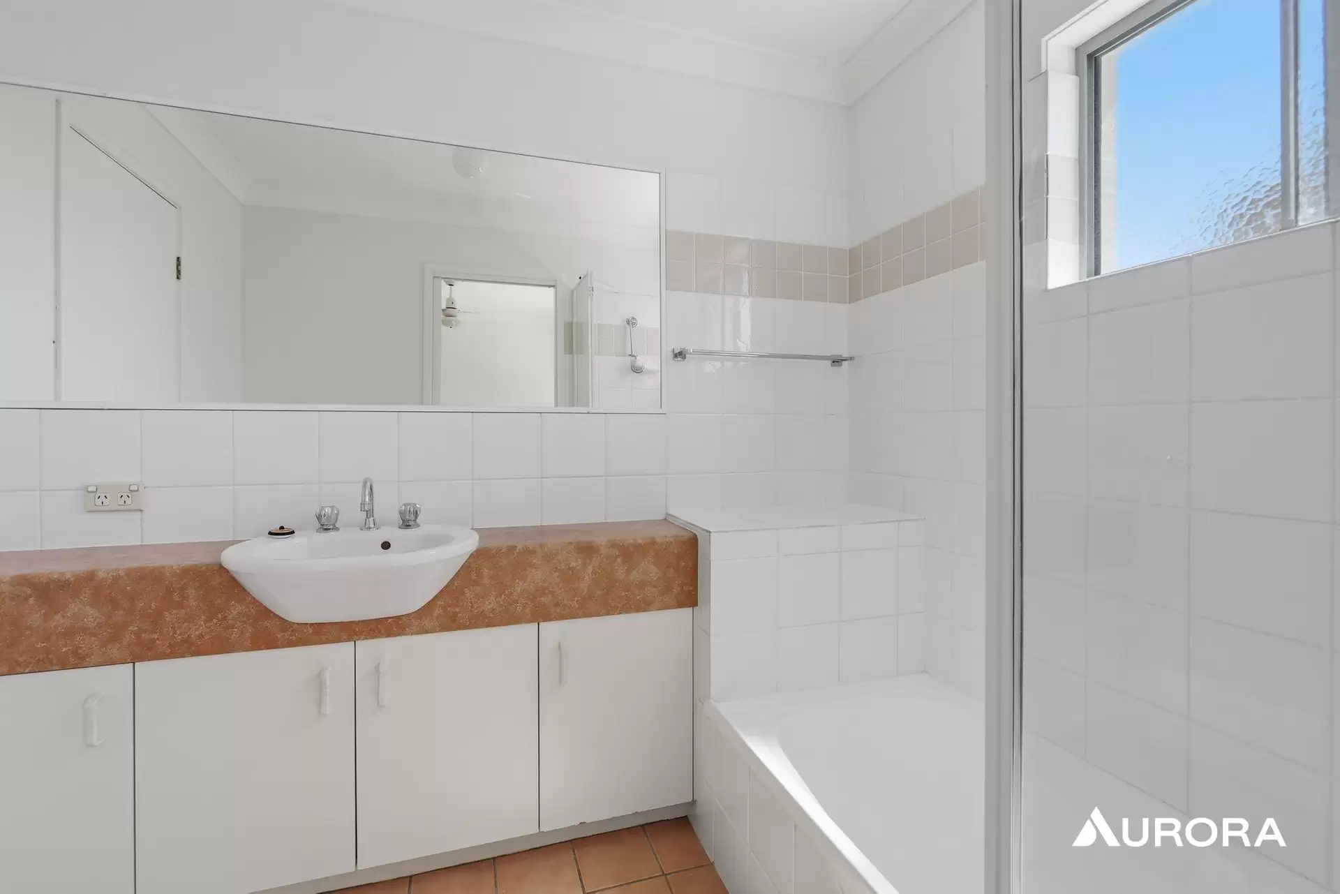 15/33 Mornington Crescent, Morningside Leased by Aurora Property - image 1