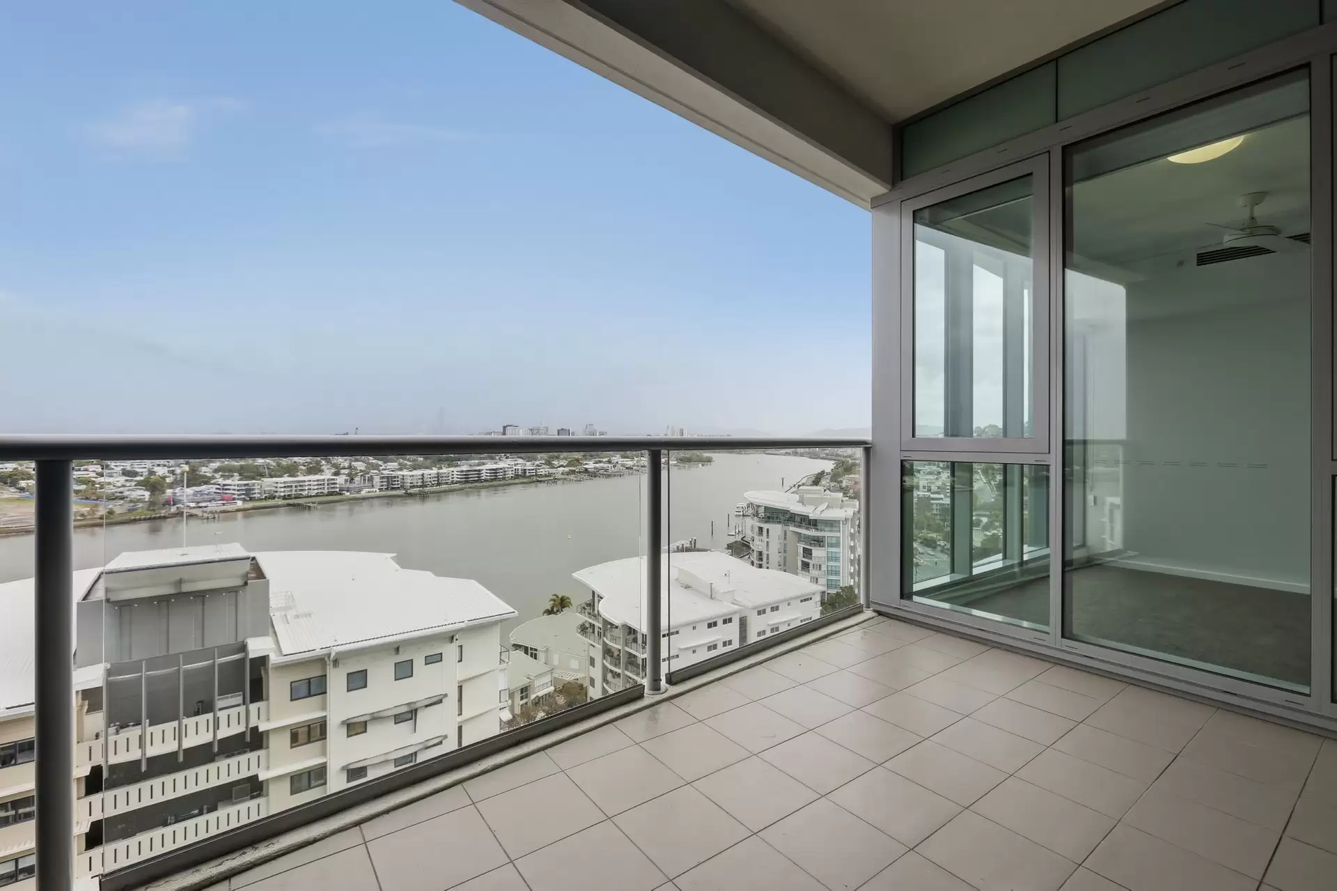11611/8 Harbour Road, Hamilton Leased by Aurora Property - image 1
