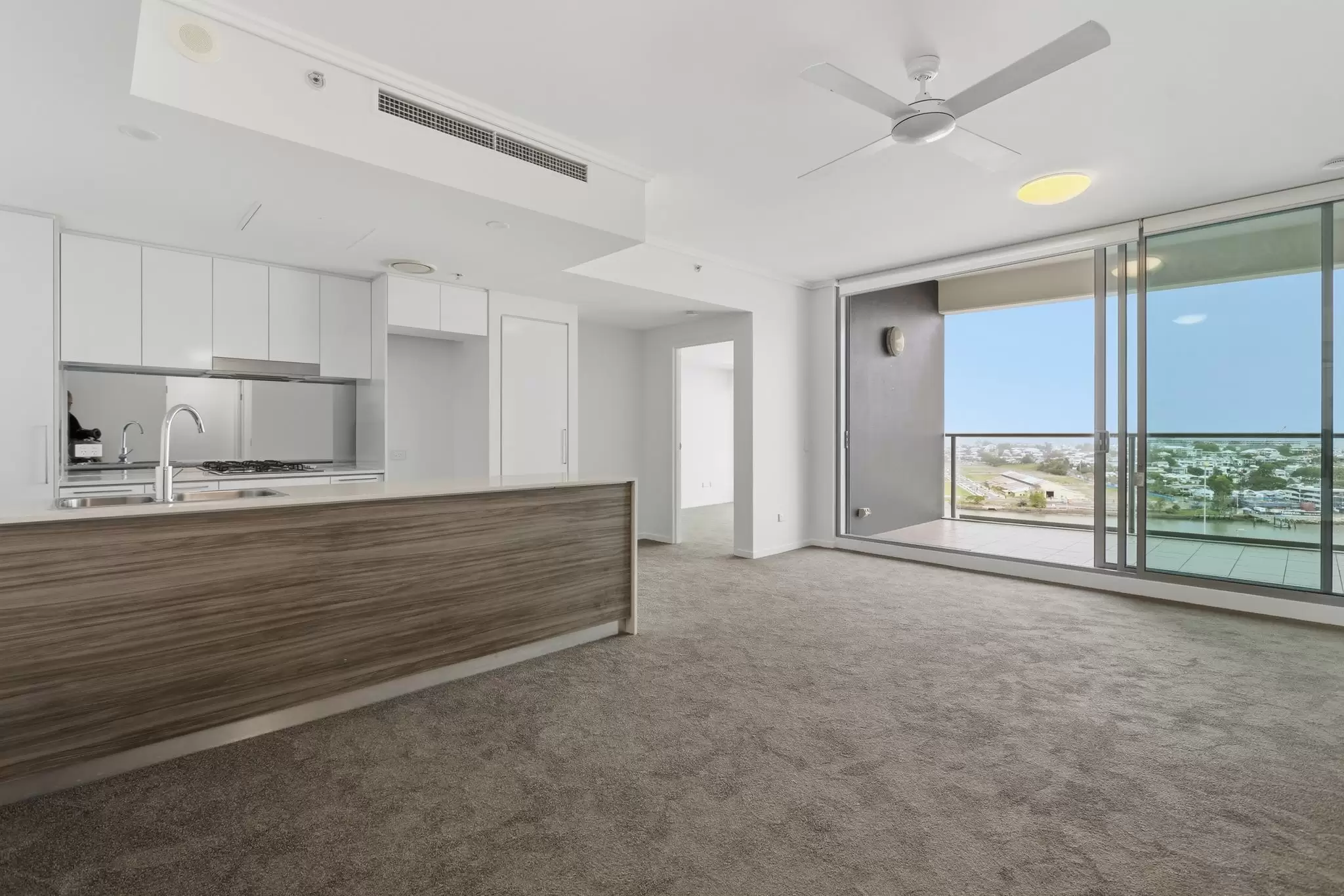 11611/8 Harbour Road, Hamilton Leased by Aurora Property - image 4