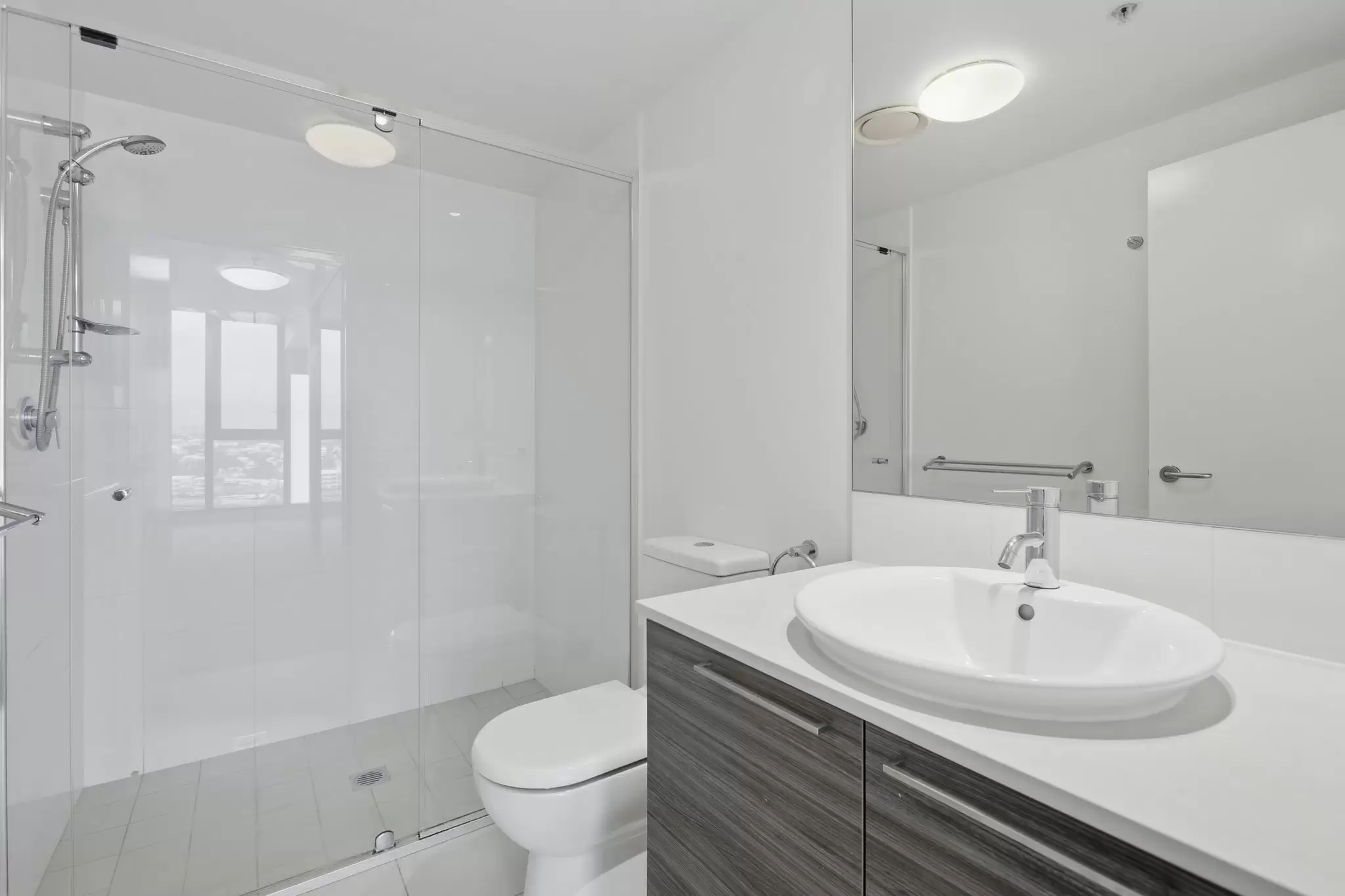 11611/8 Harbour Road, Hamilton Leased by Aurora Property - image 9