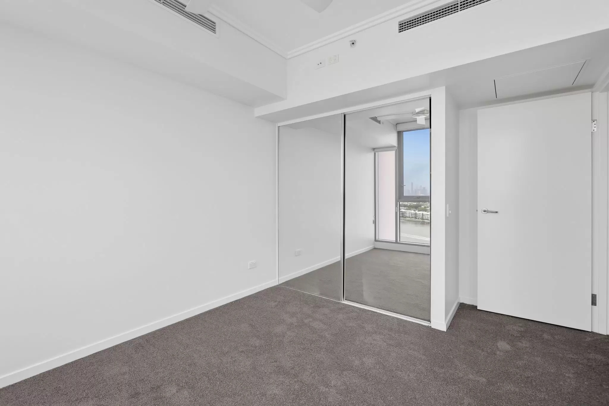 11611/8 Harbour Road, Hamilton Leased by Aurora Property - image 10