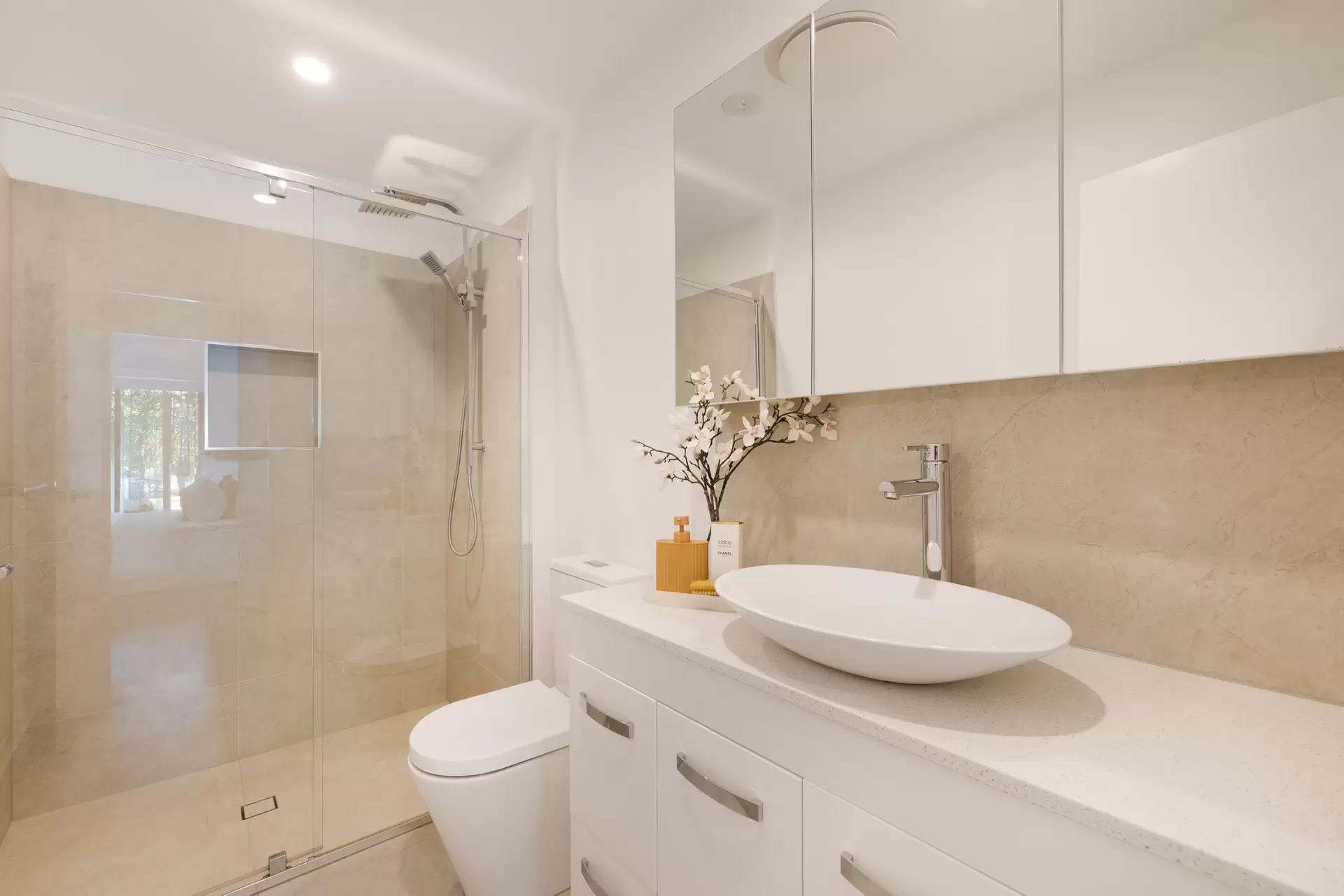 101/492 Samford Road, Gaythorne Sold by Aurora Property - image 1