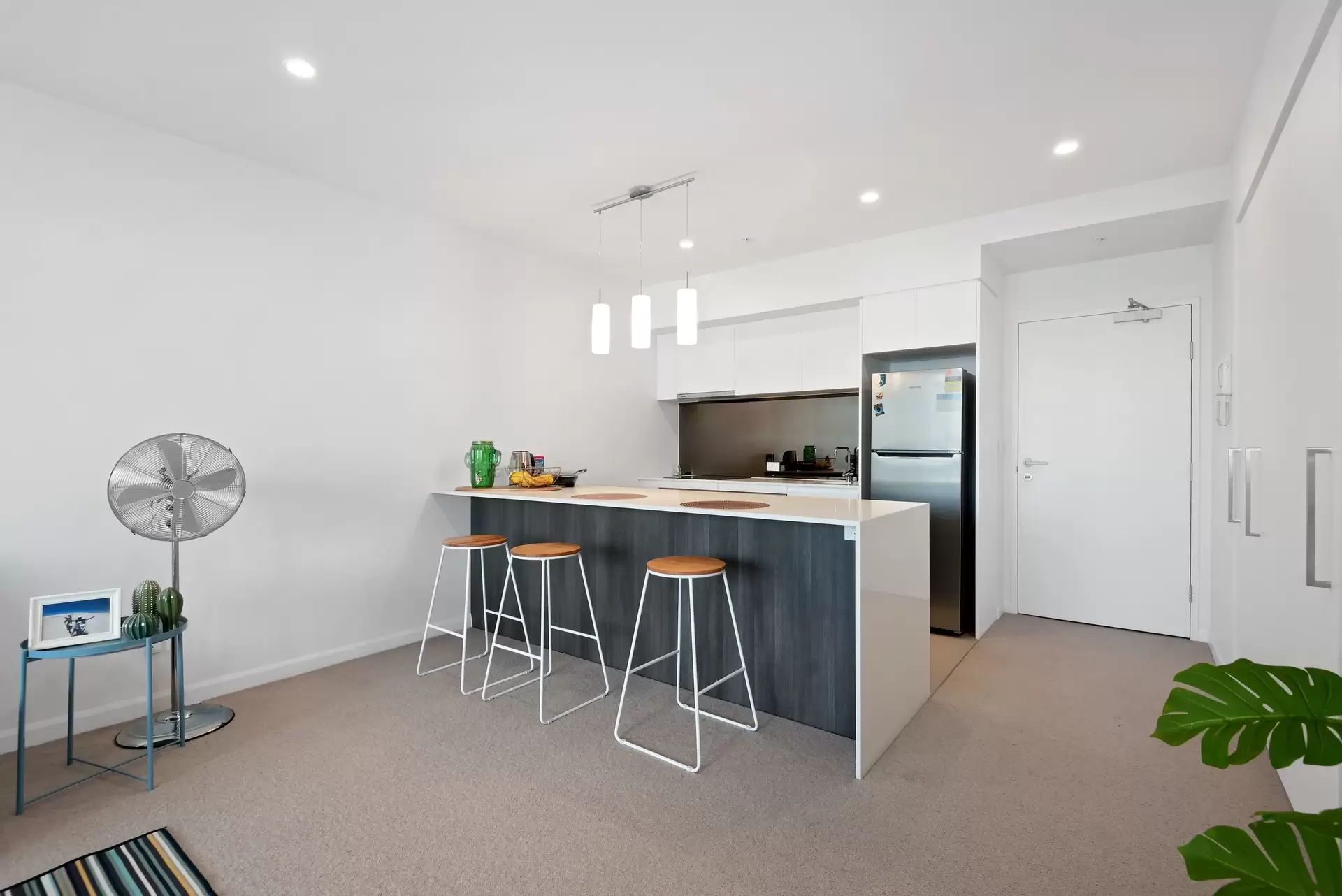 11309/300 Old Cleveland Road, Coorparoo Sold by Aurora Property - image 1
