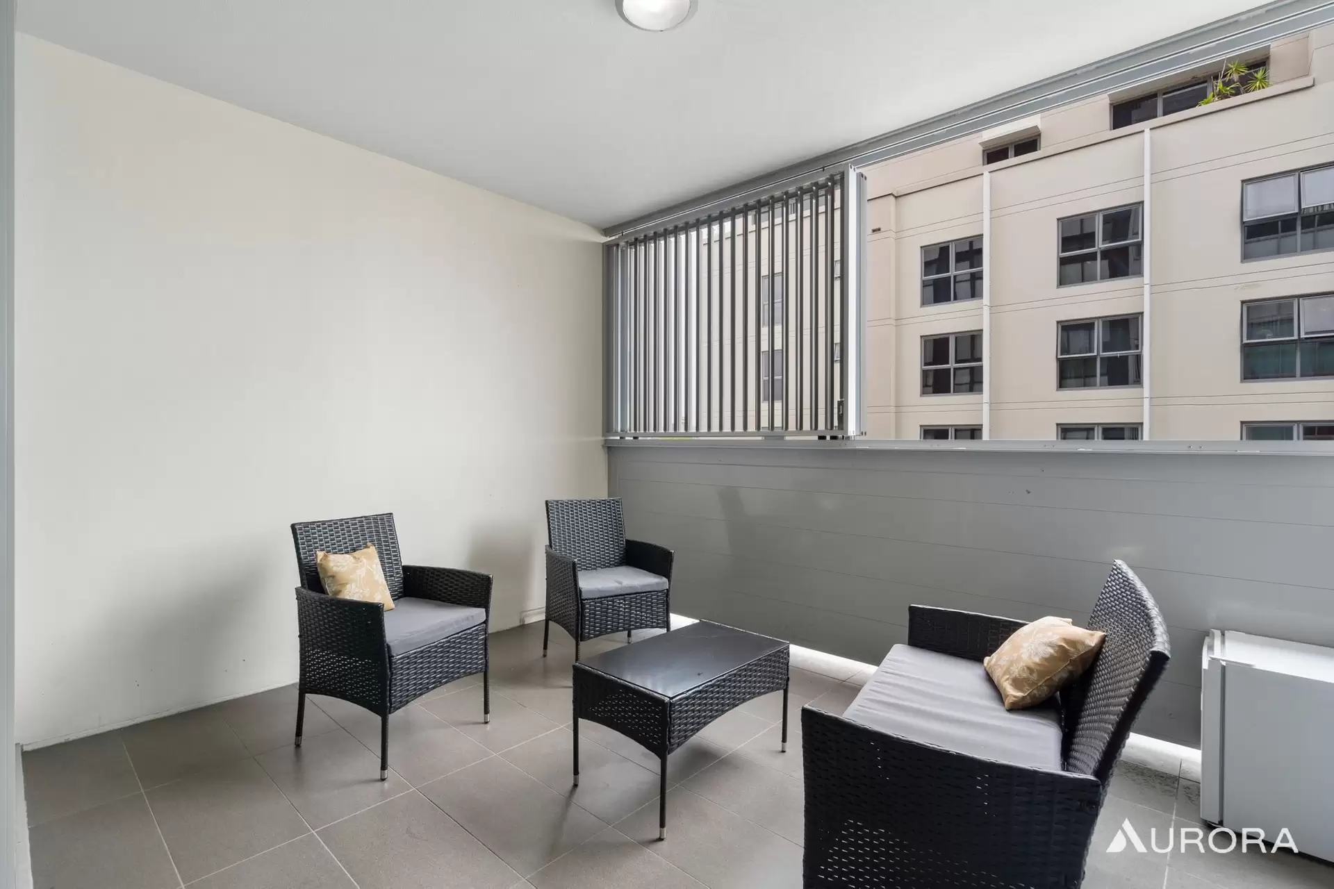 905/18 Thorn Street, Kangaroo Point Sold by Aurora Property - image 1