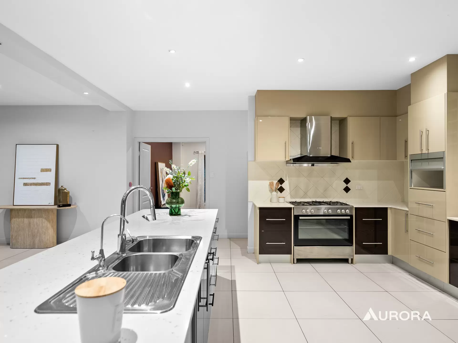 32 Roland Street, Parkinson Sold by Aurora Property - image 1