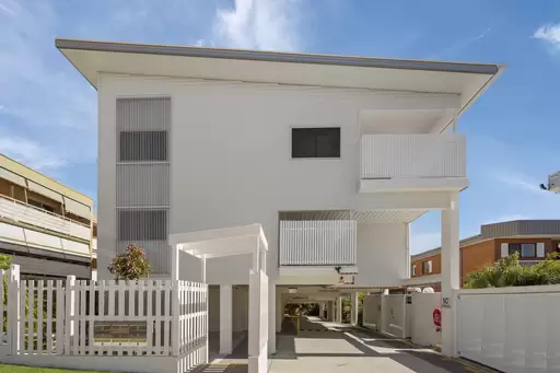 2/66 Kirkland Avenue, Coorparoo Sold by Aurora Property